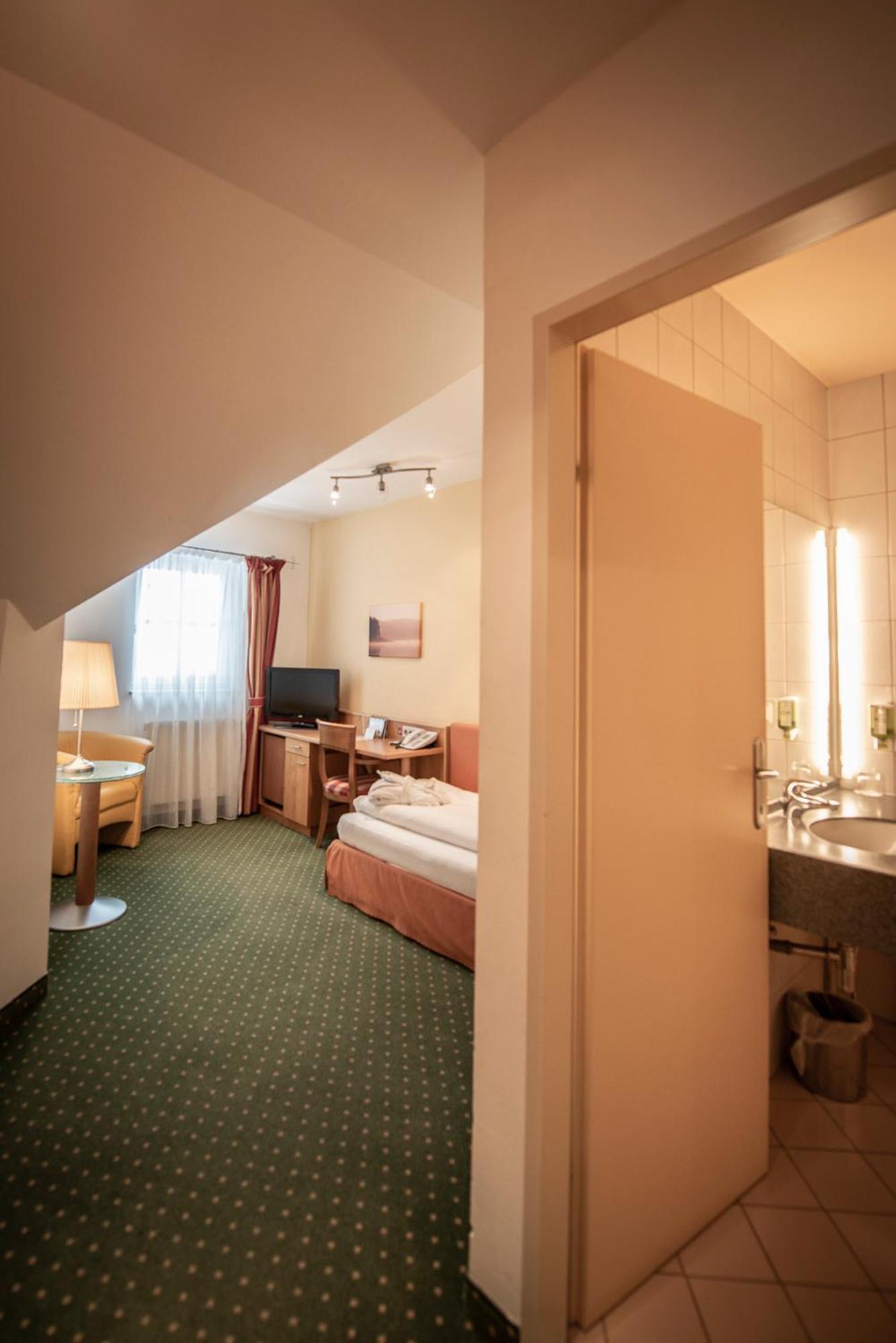 Standard Single Room