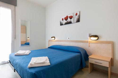 Double or Twin Room with Balcony photo 3