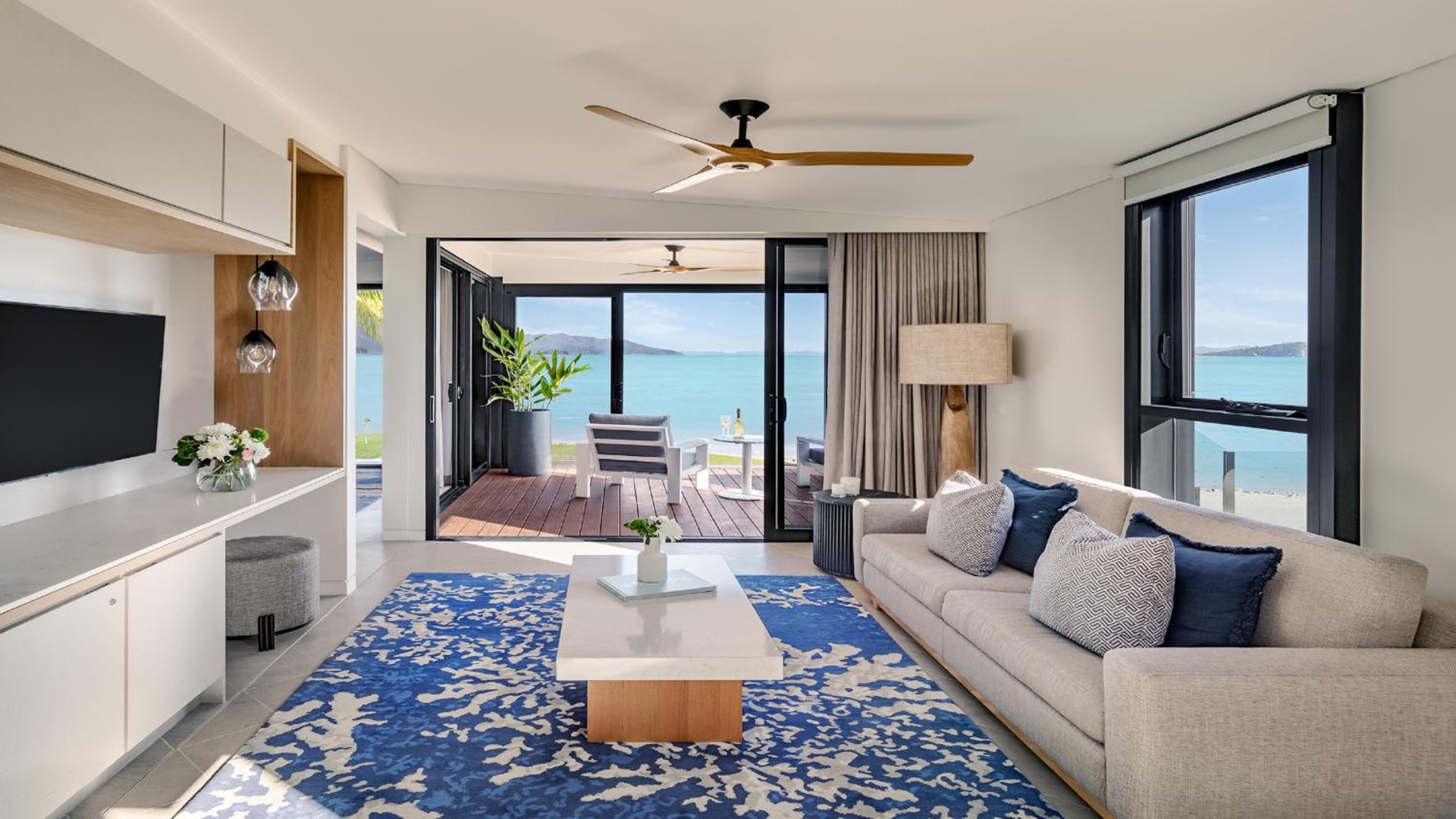 One-Bedroom Suite with Beachfront Pavilion