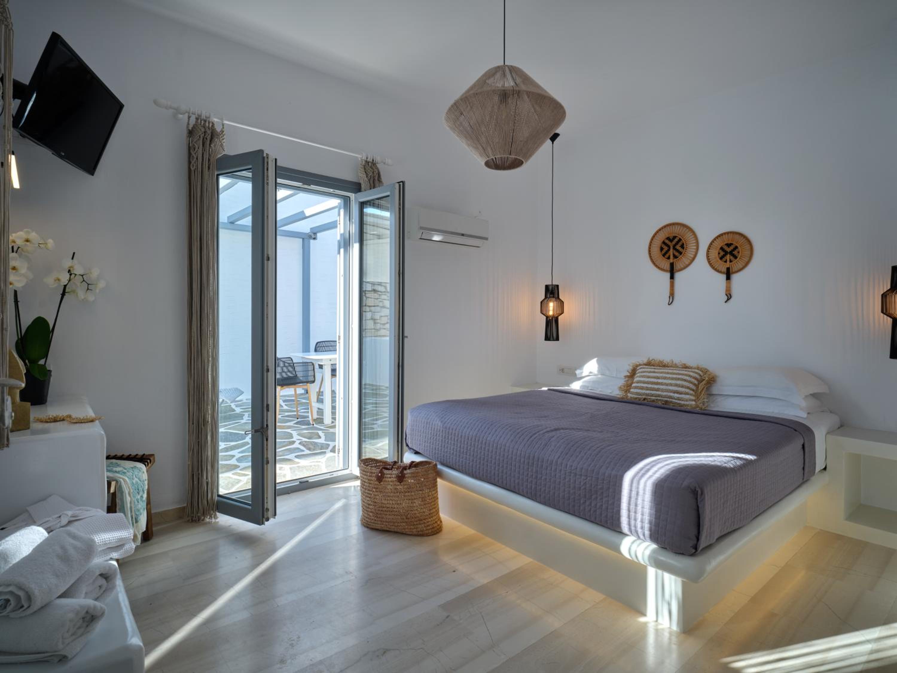 Deluxe One Bedroom Apartment with Sea view