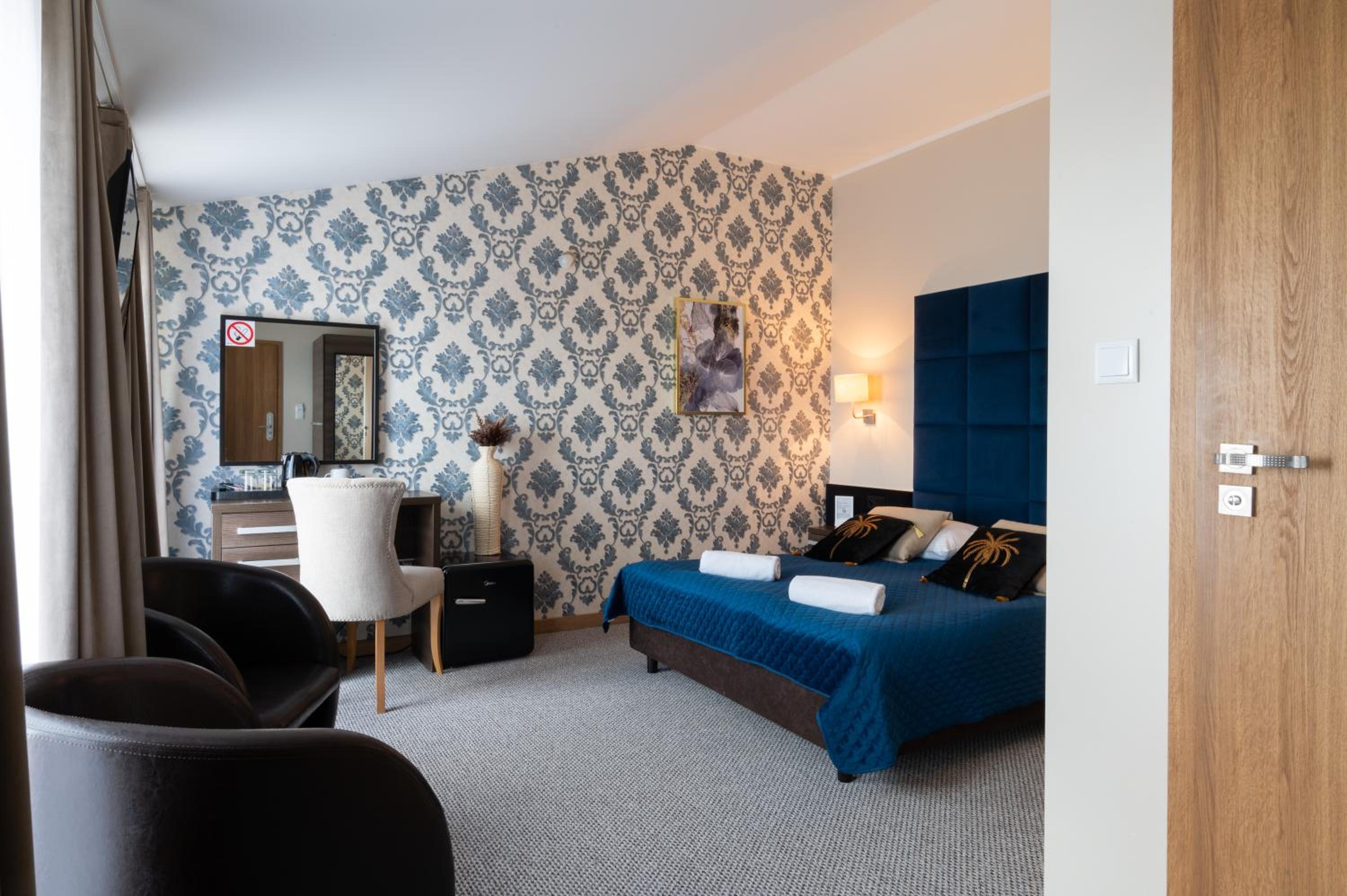 Deluxe King or Queen Room