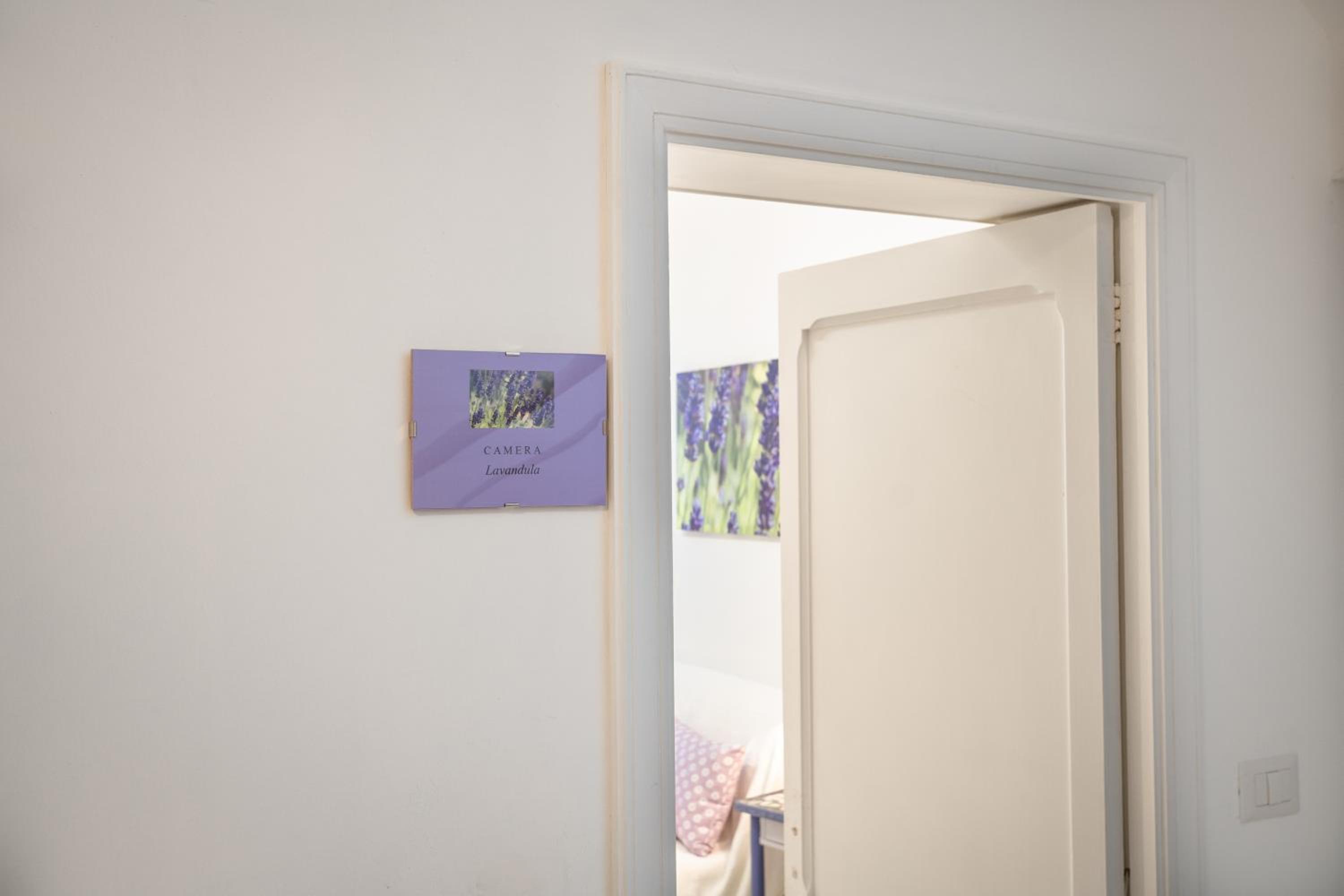Double Room with Private Bathroom photo 3