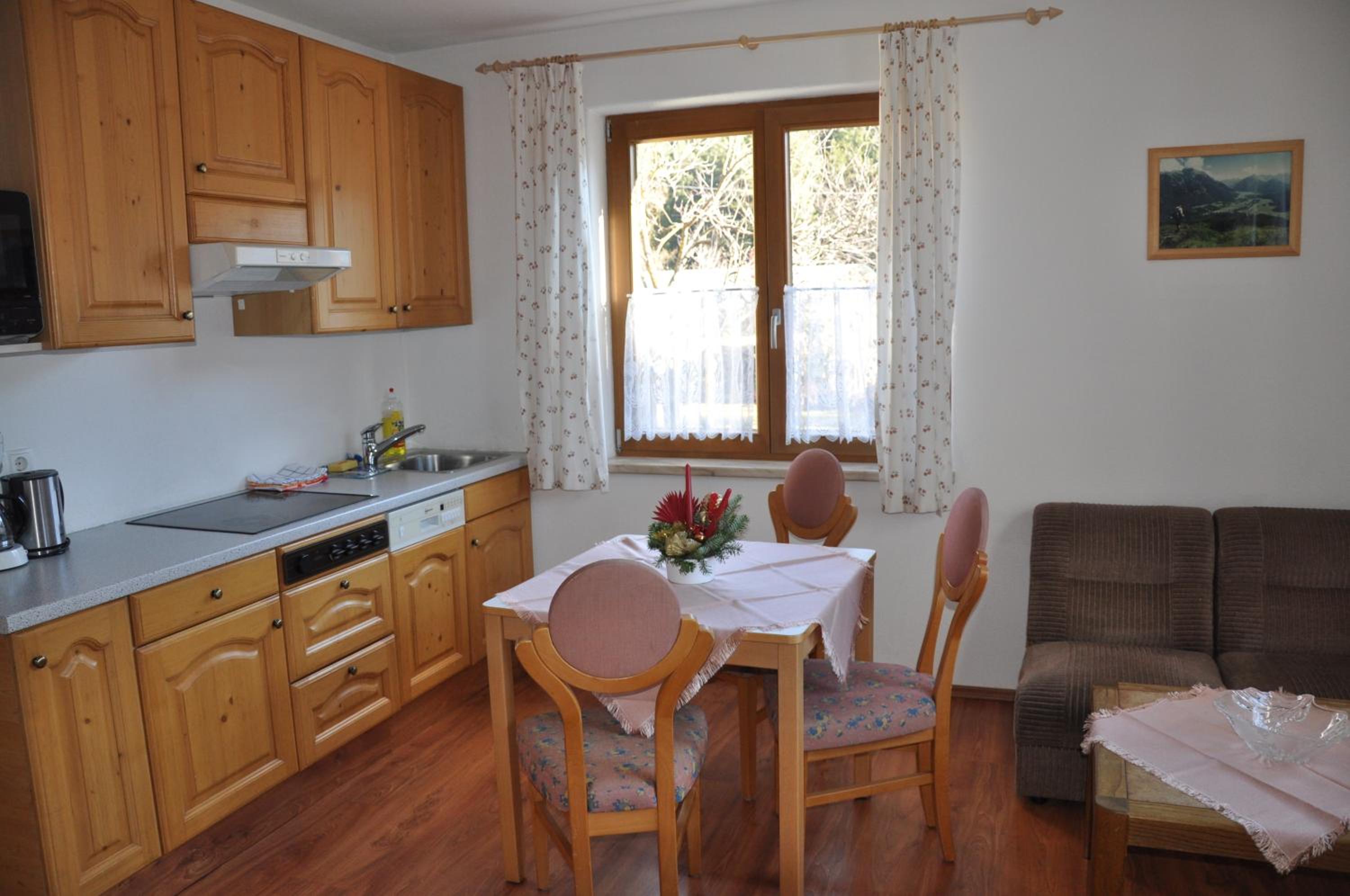 Apartment (3 Adults) photo 2