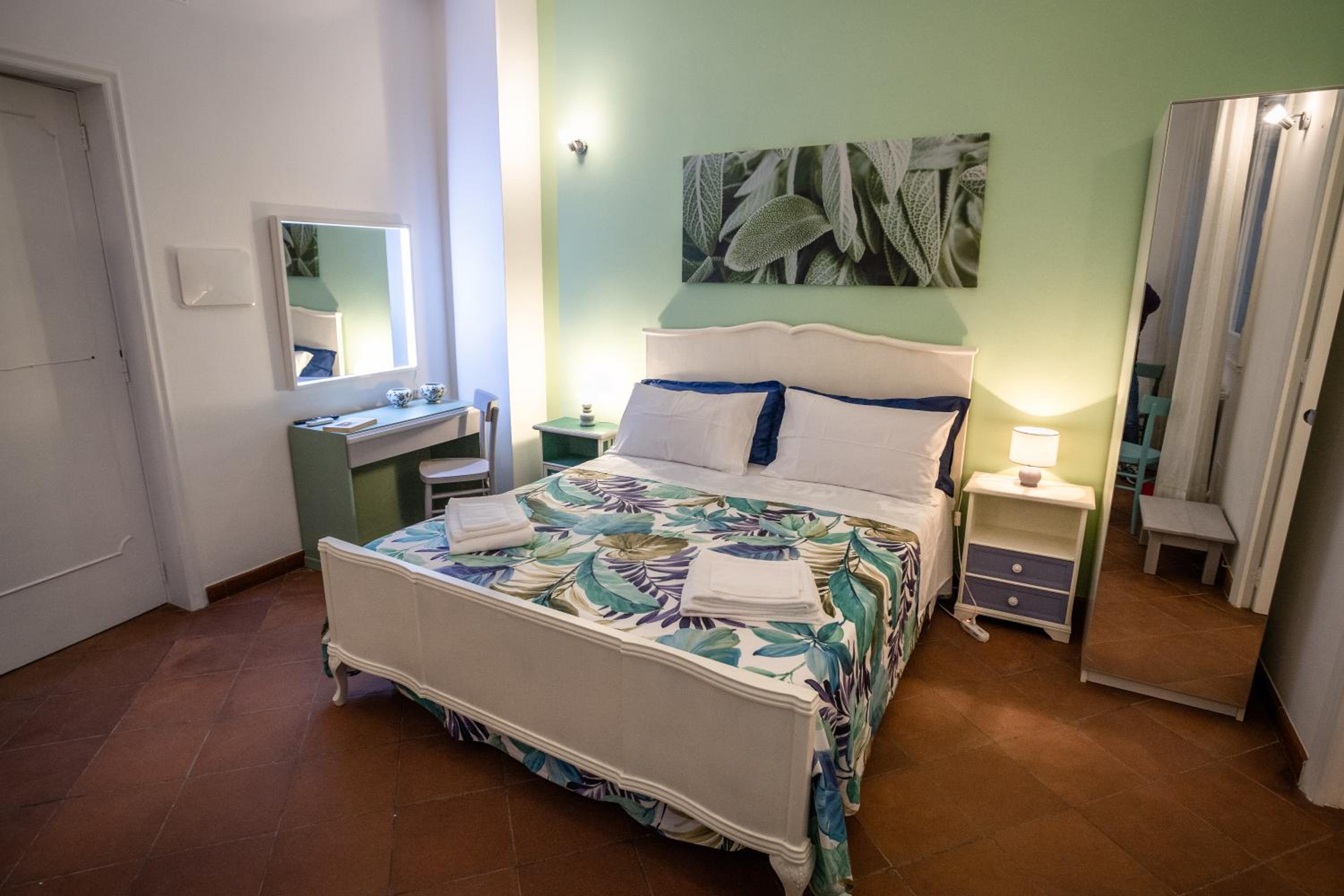 Double Room with Private Bathroom photo 3