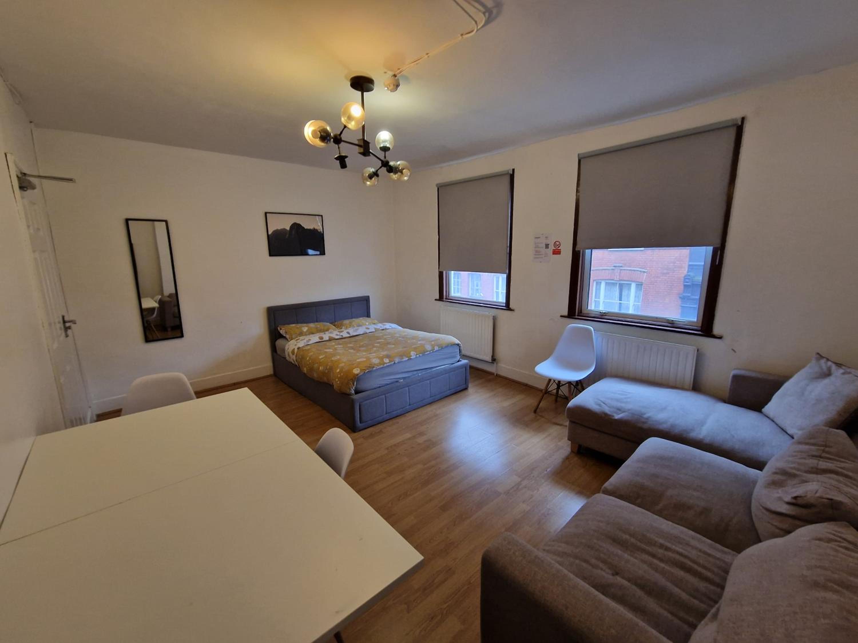 Budget Double Room photo 2