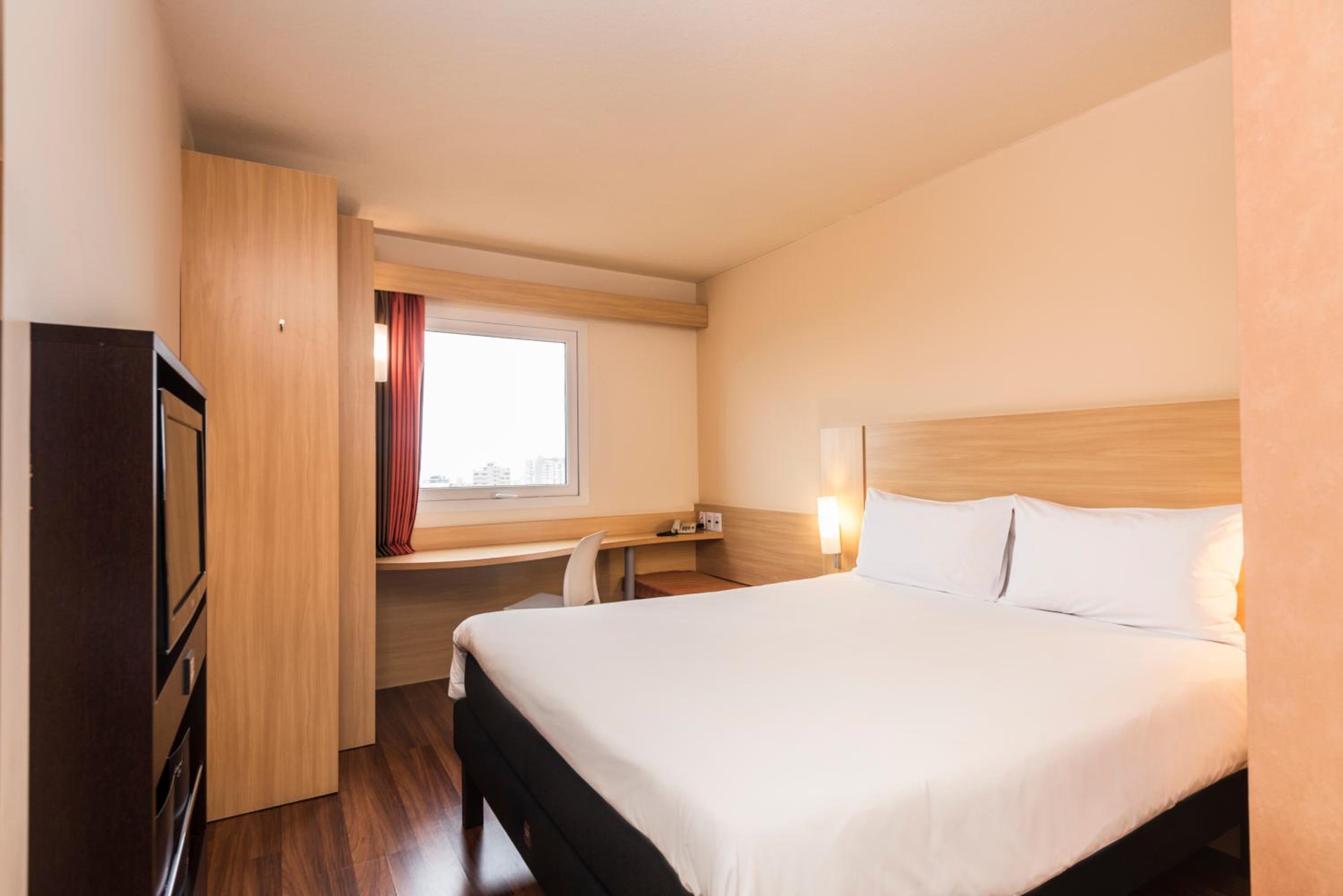 Standard Double Room - Photo 2