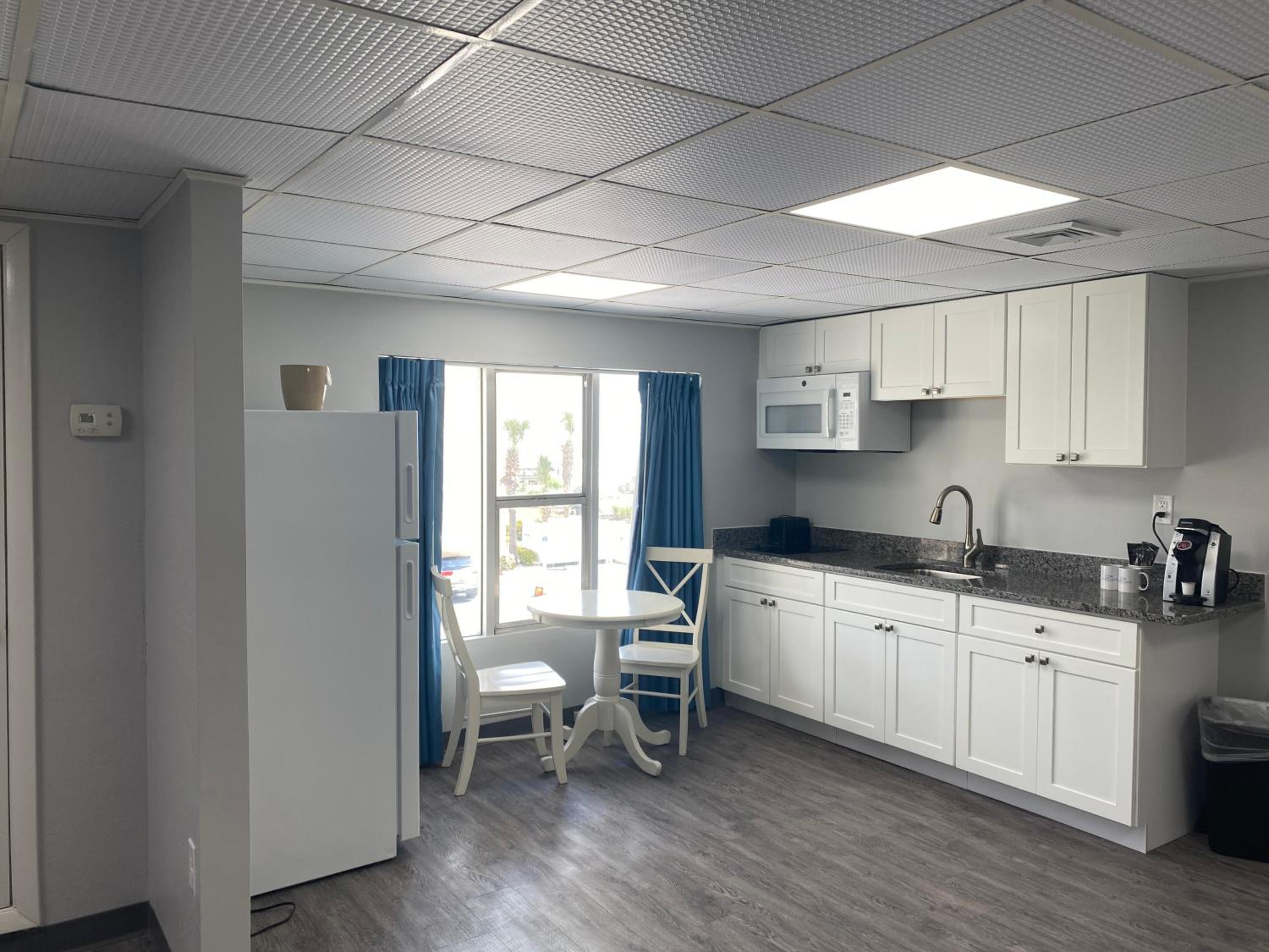 One-Bedroom Studio - Oceanview photo 2