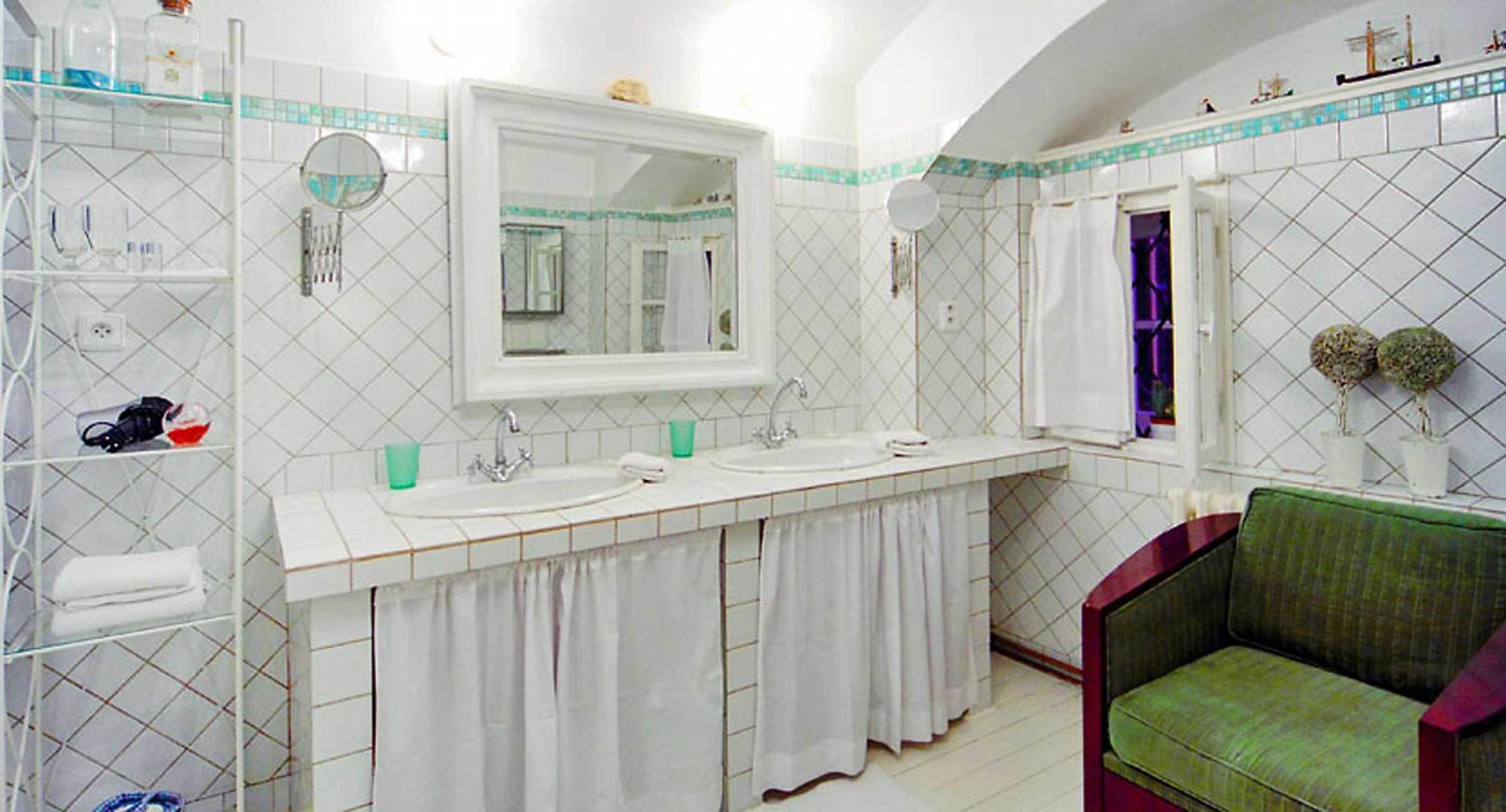 Apartment - Photo 2