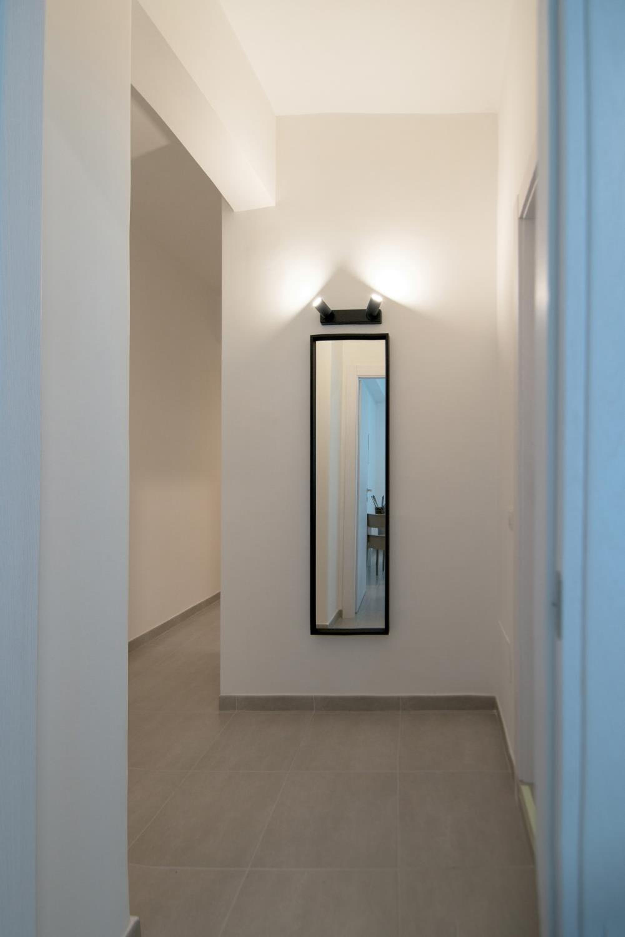 One-Bedroom Apartment - Photo 3