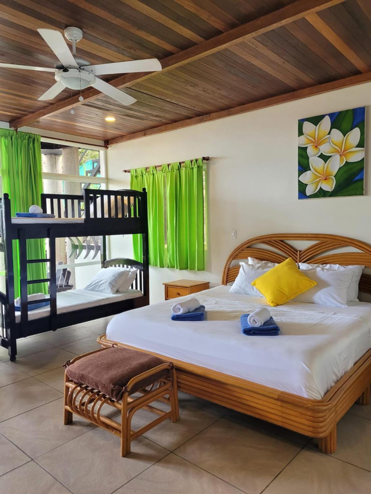 King Room with Pool View photo 1