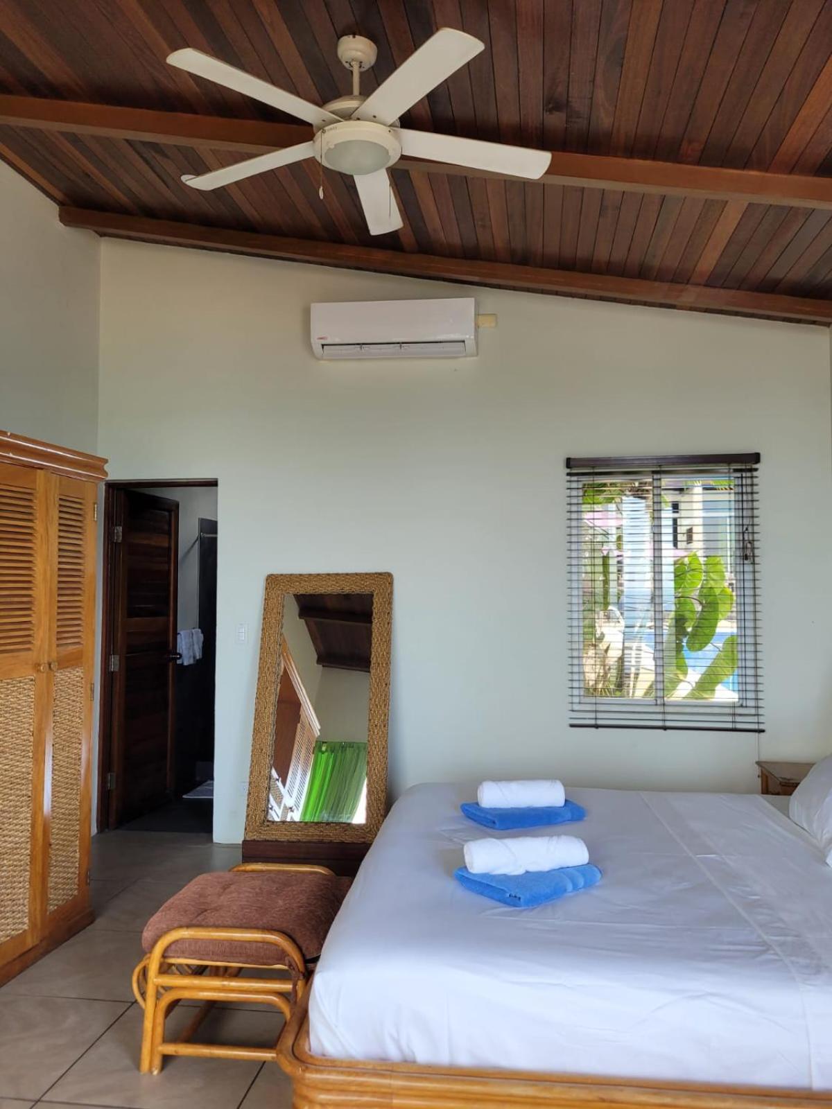 Queen Room with Sea View photo 3