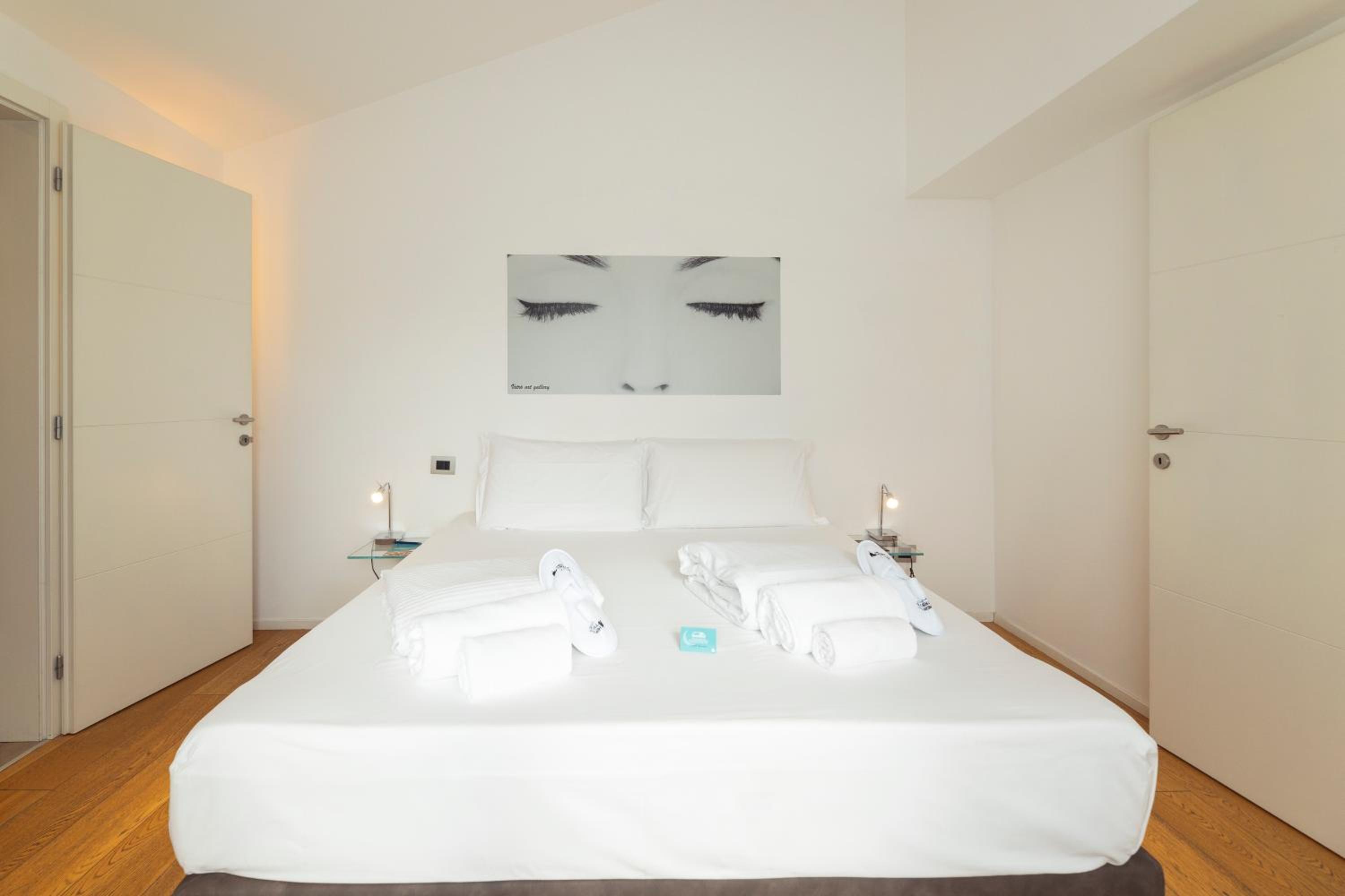 Suite with Balcony - Photo 19