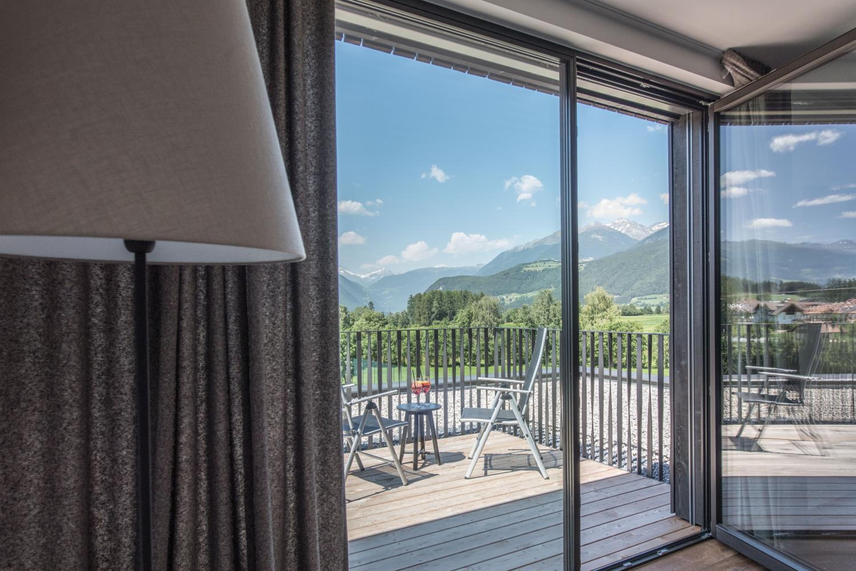 Double or Twin Room with View - Photo 2