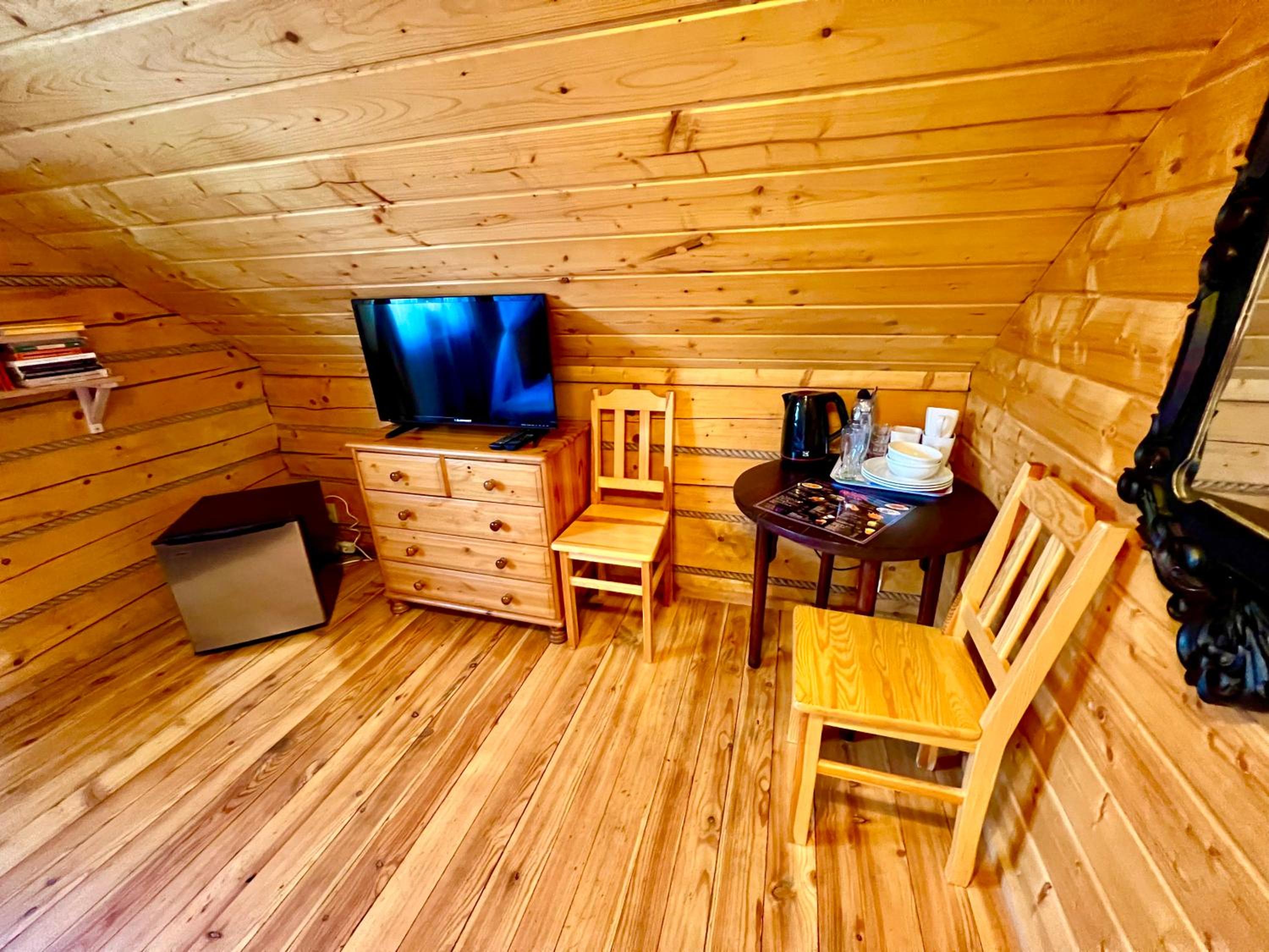 One-Bedroom Apartment - Photo 7