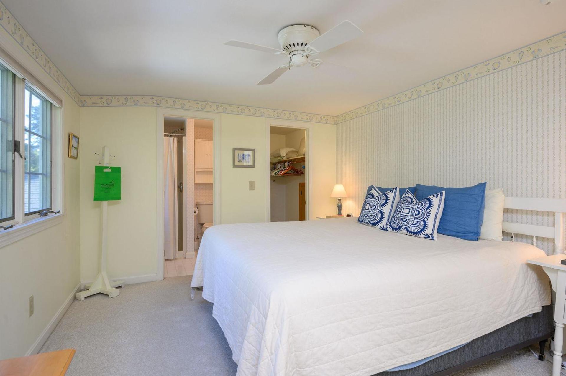 Four-Bedroom House photo 2
