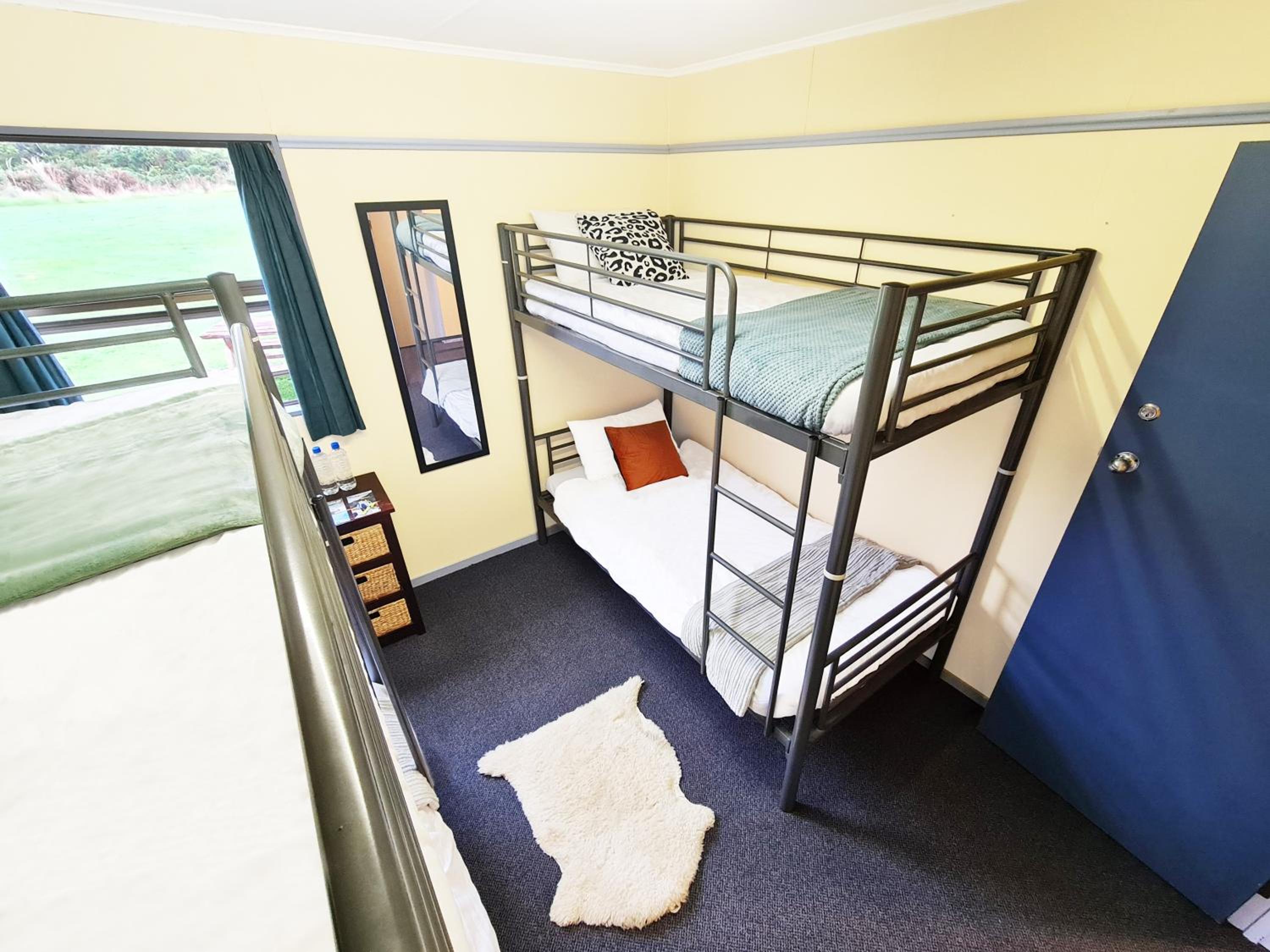 Quadruple Room - Photo 4