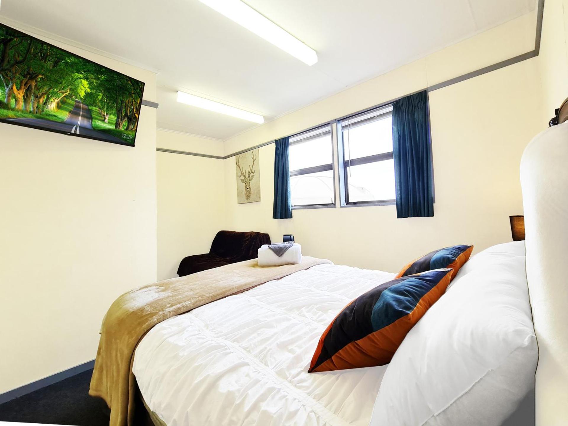 Deluxe Suite - Photo 3