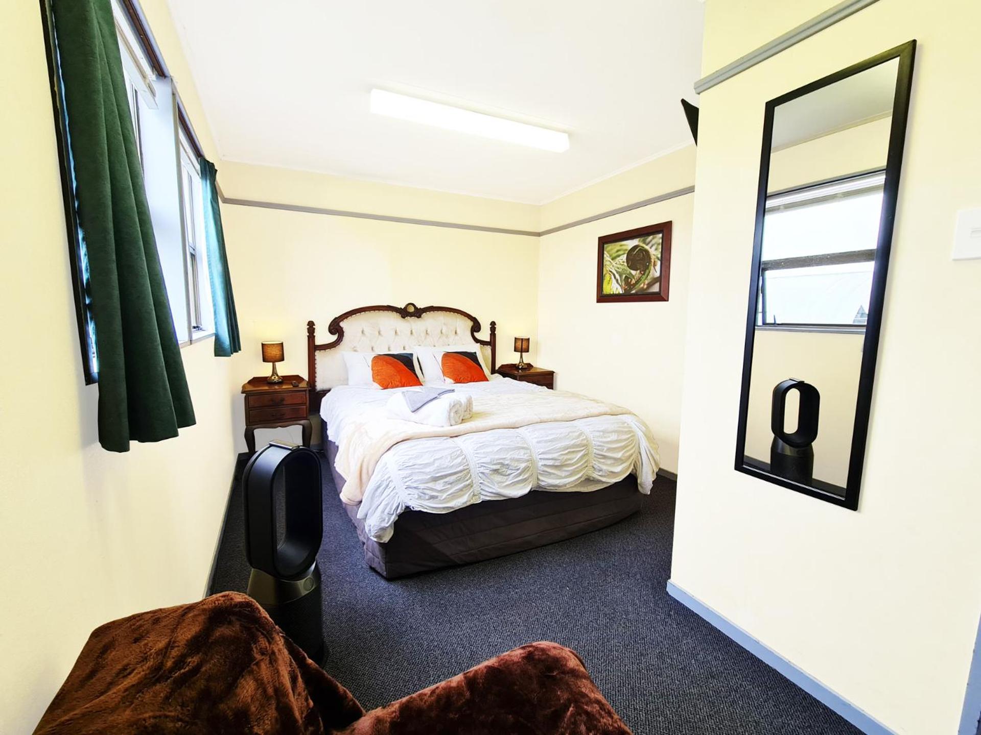 Deluxe Suite - Photo 2