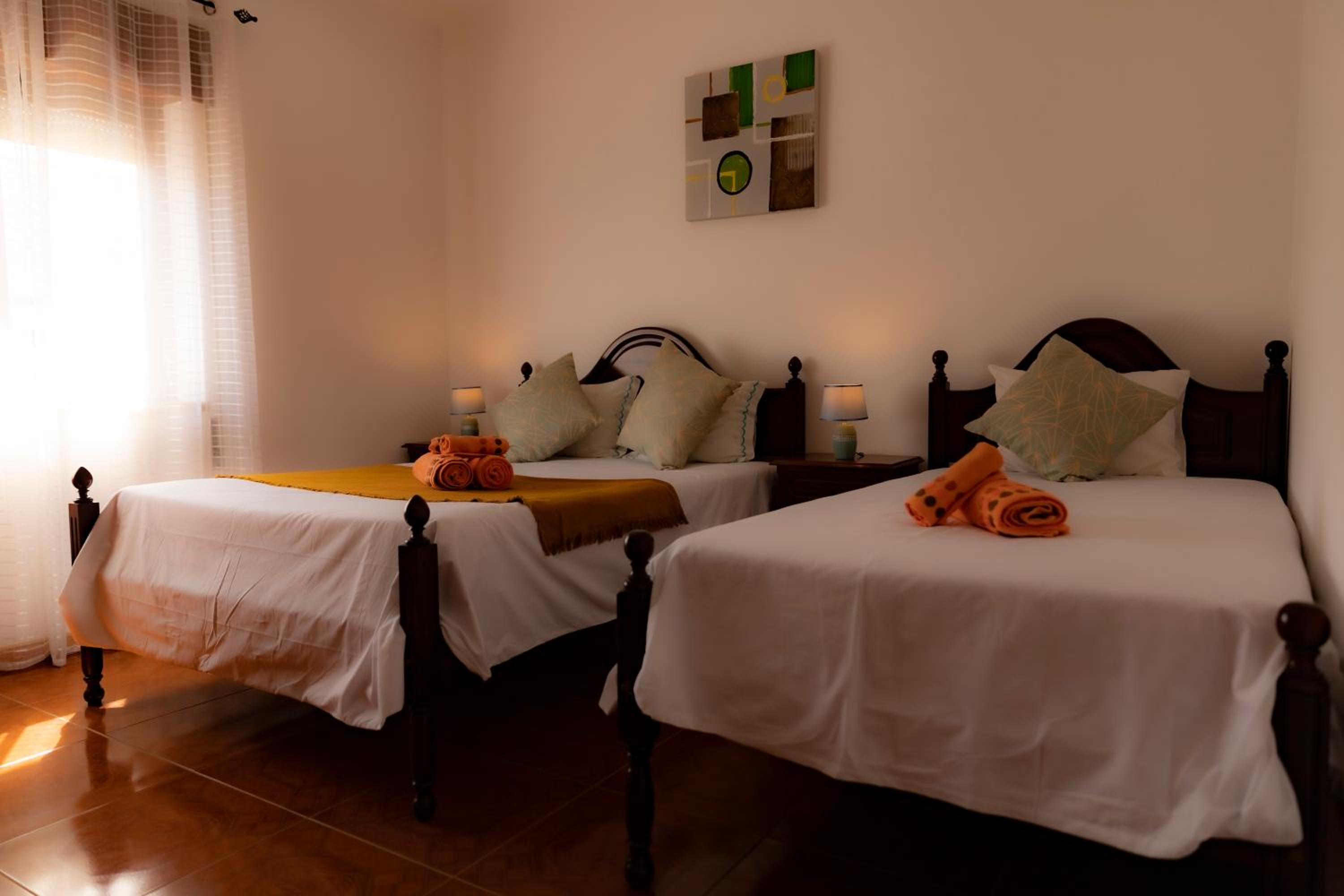 Two-Bedroom House - Photo 10