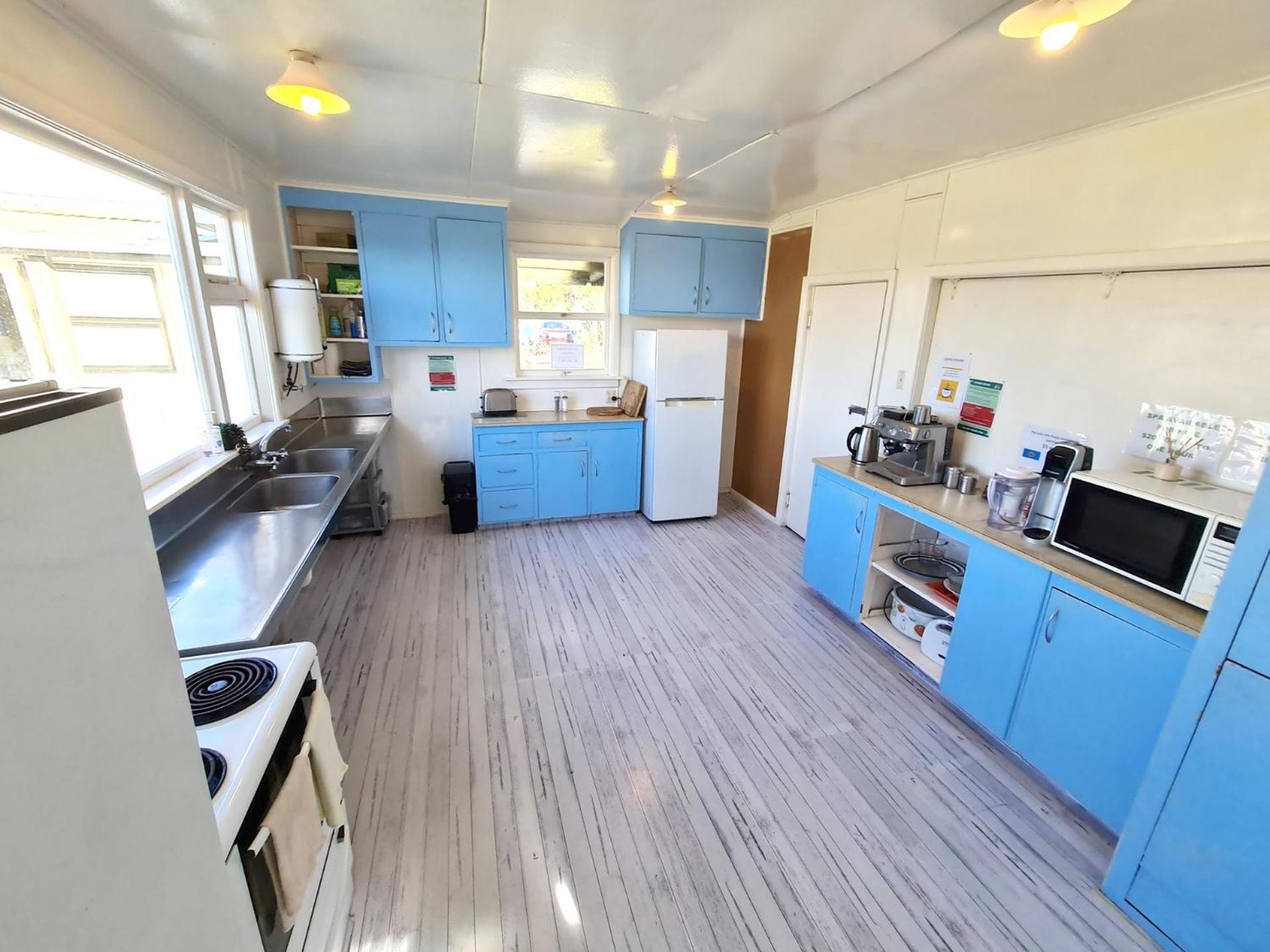 Deluxe Suite - Photo 6