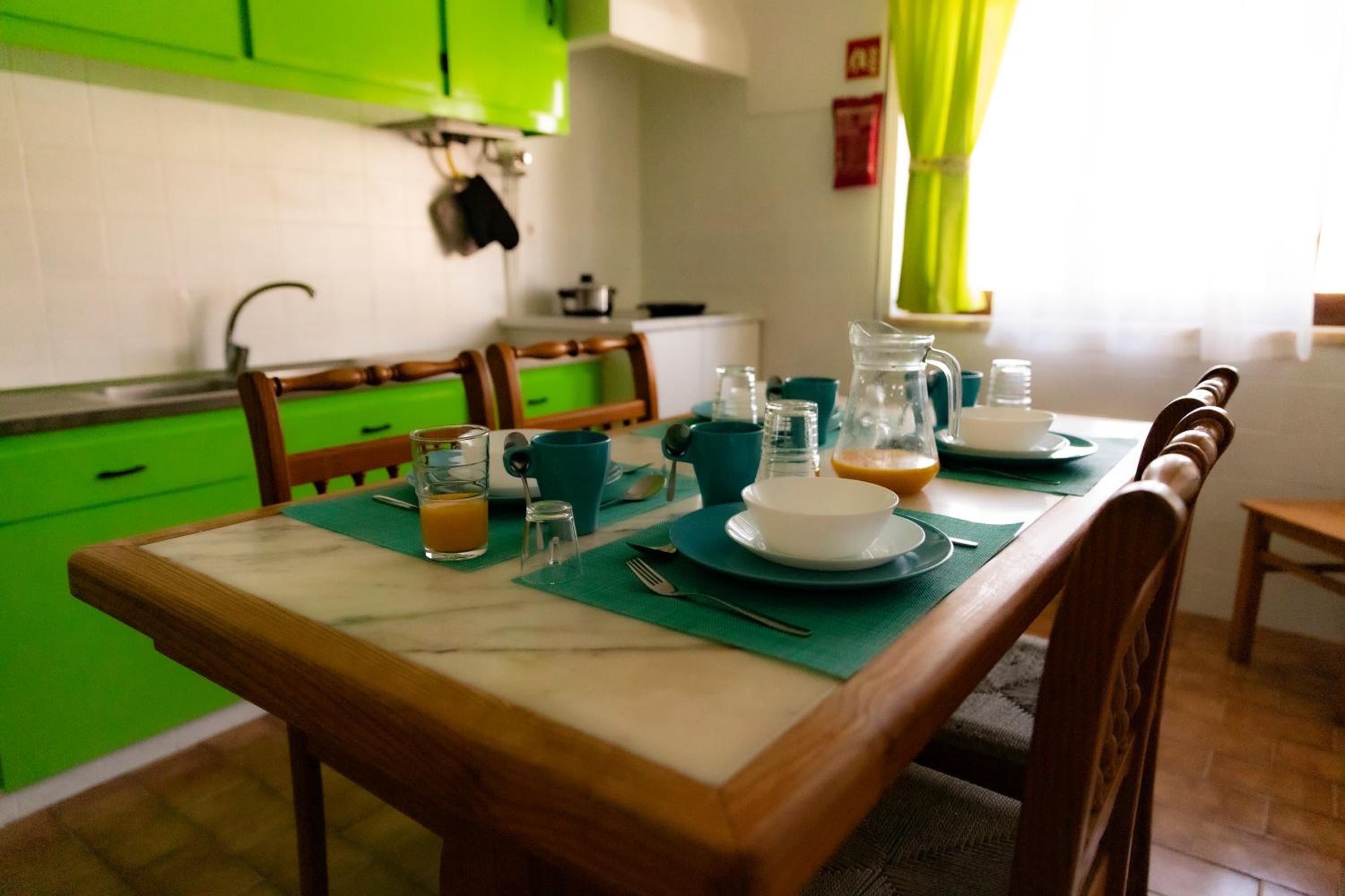 Two-Bedroom House - Photo 22