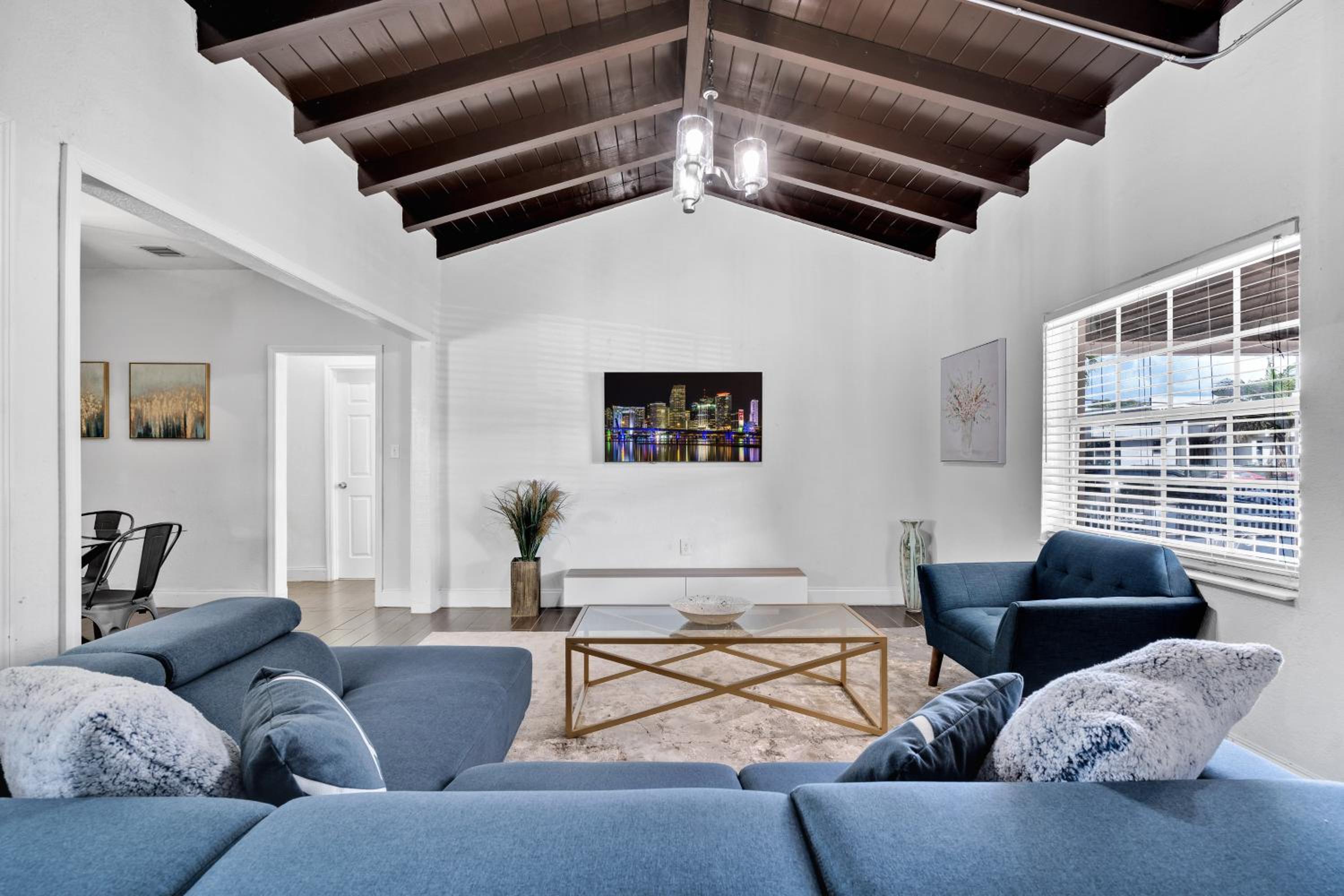 Four-Bedroom House photo 1