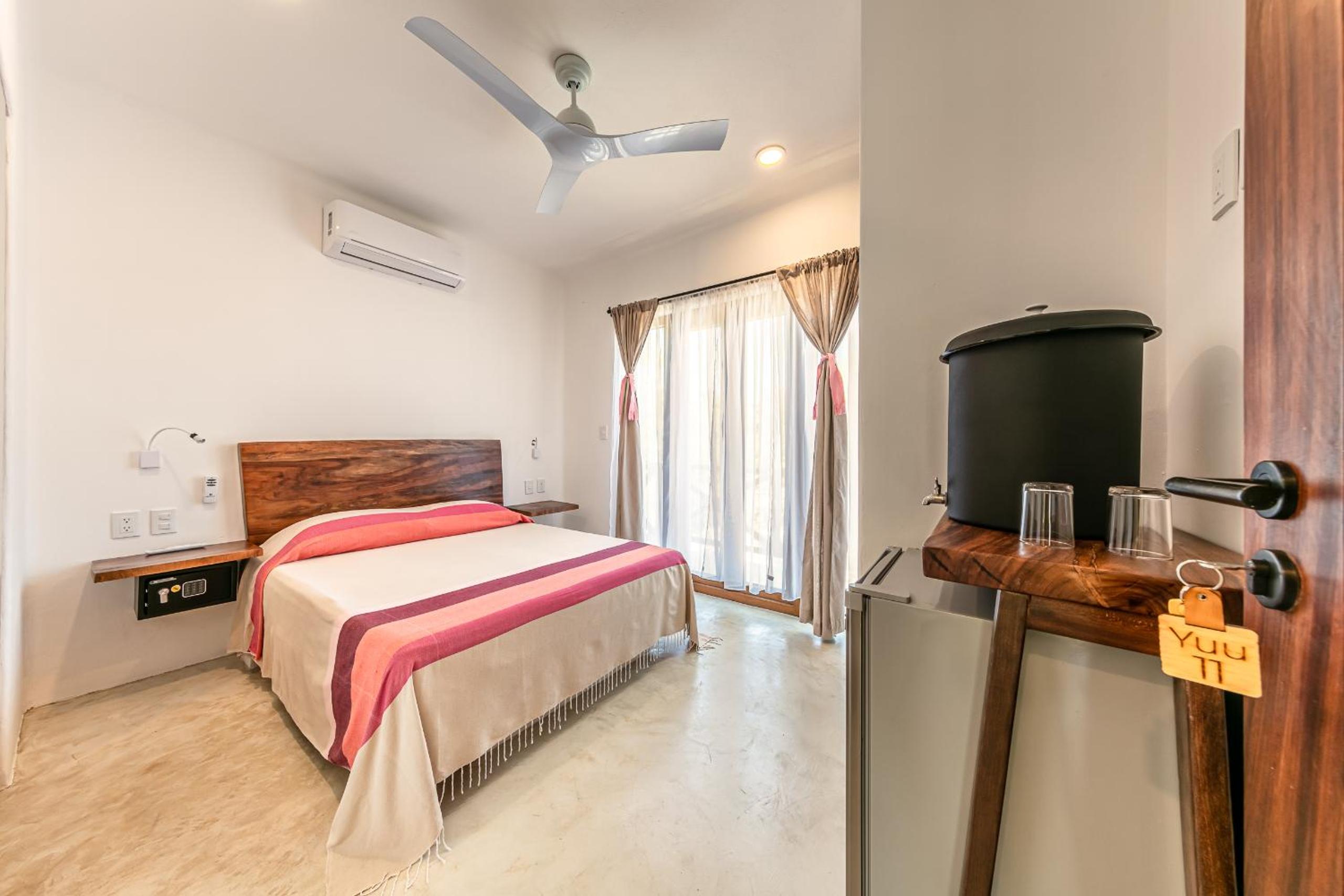 Double Room - Photo 3