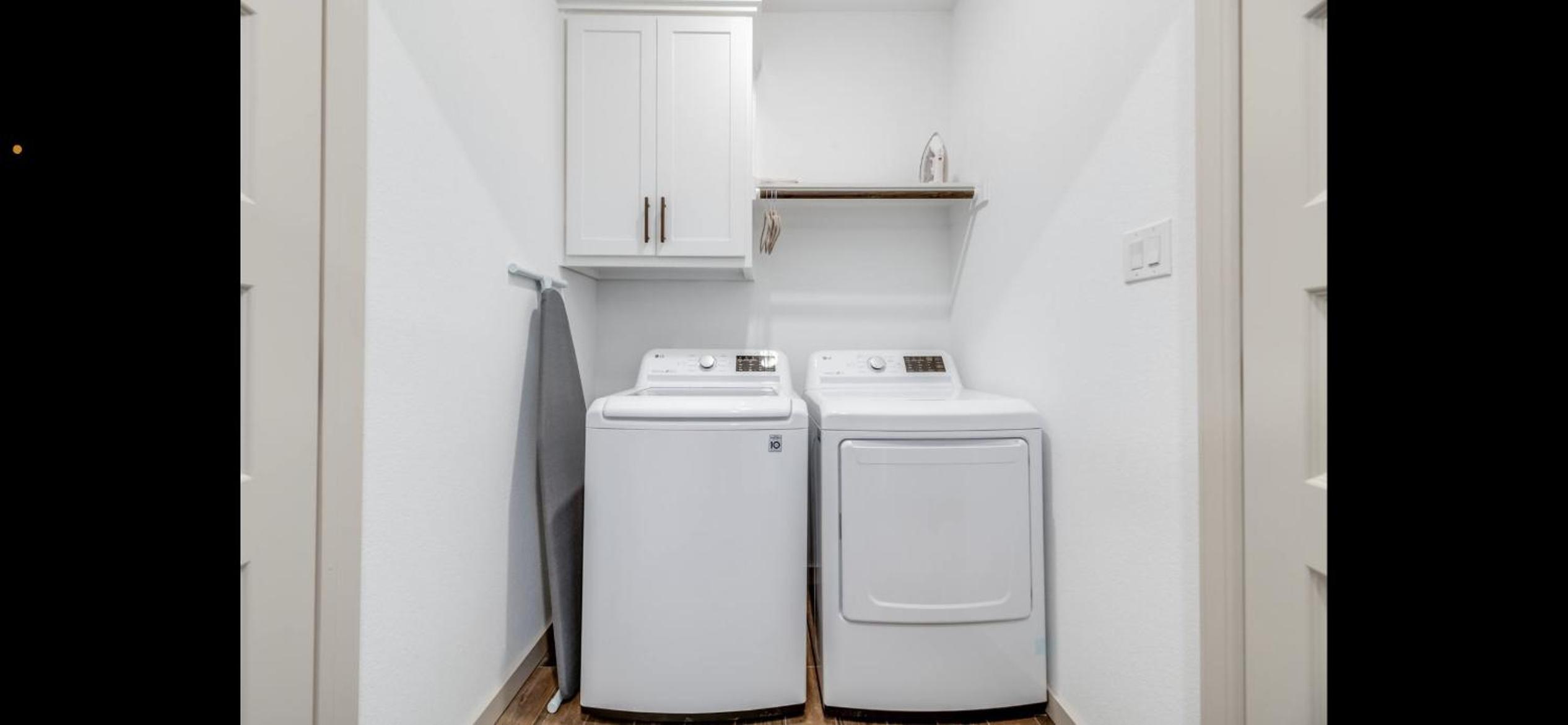 Three-Bedroom Townhouse - Photo 18