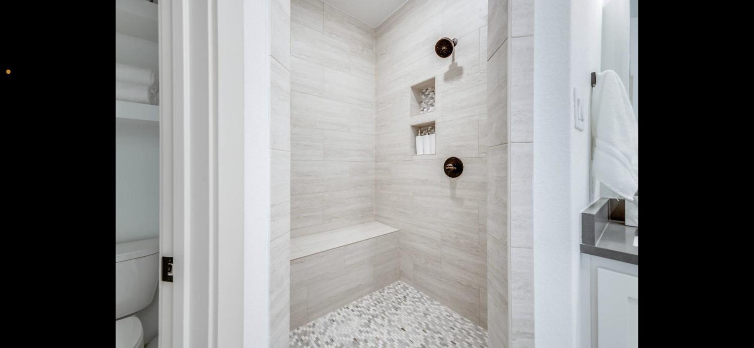 Three-Bedroom Townhouse - Photo 9
