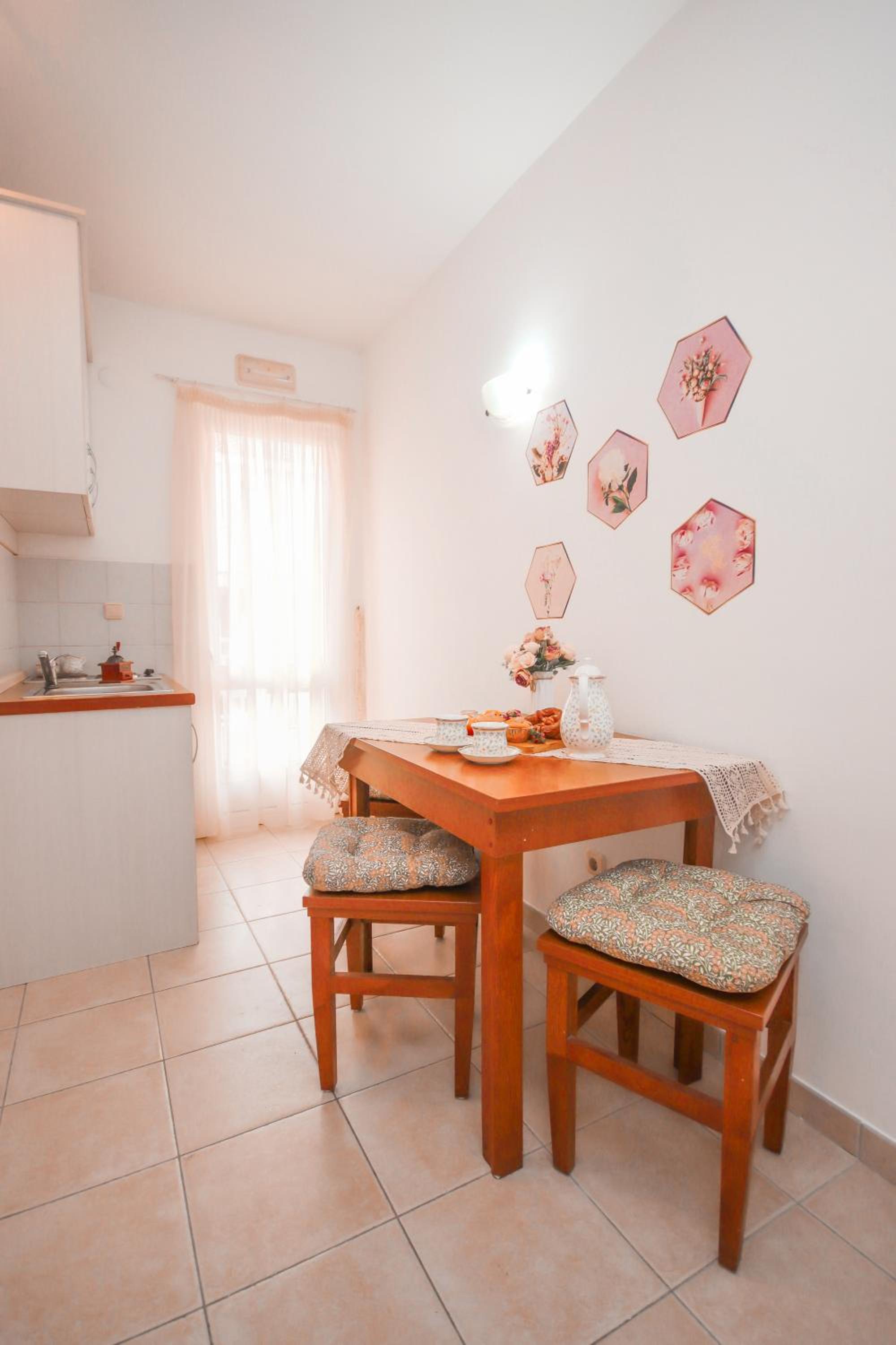 One-Bedroom Apartment - Photo 21