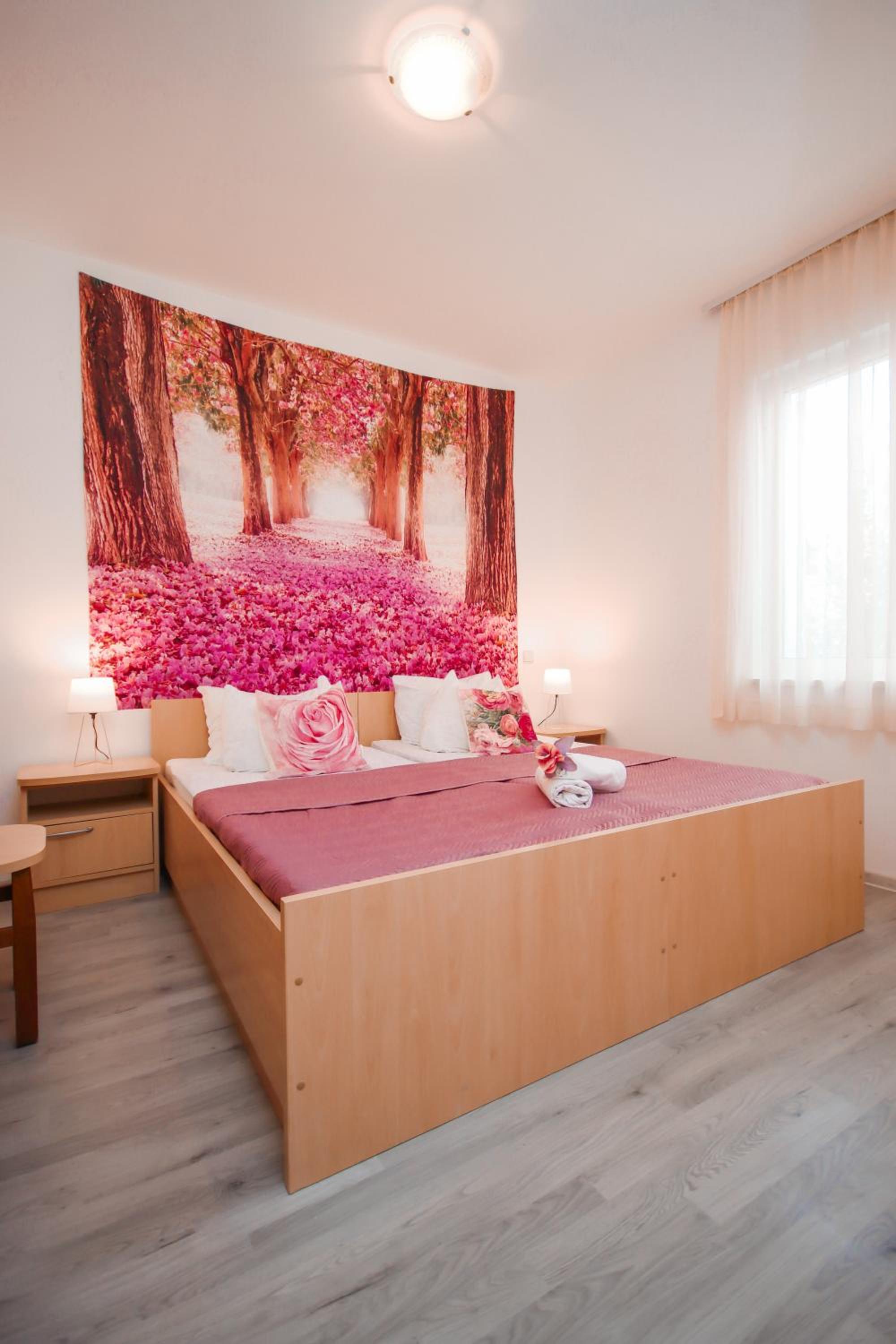One-Bedroom Apartment - Photo 32