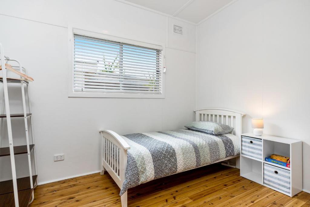 Three-Bedroom House photo 3