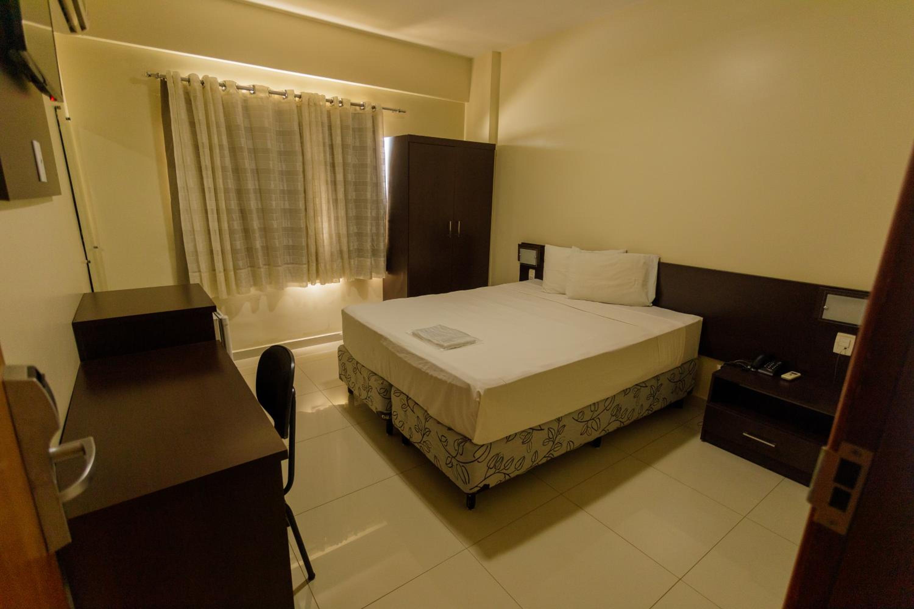 Standard Single Room - Photo 11
