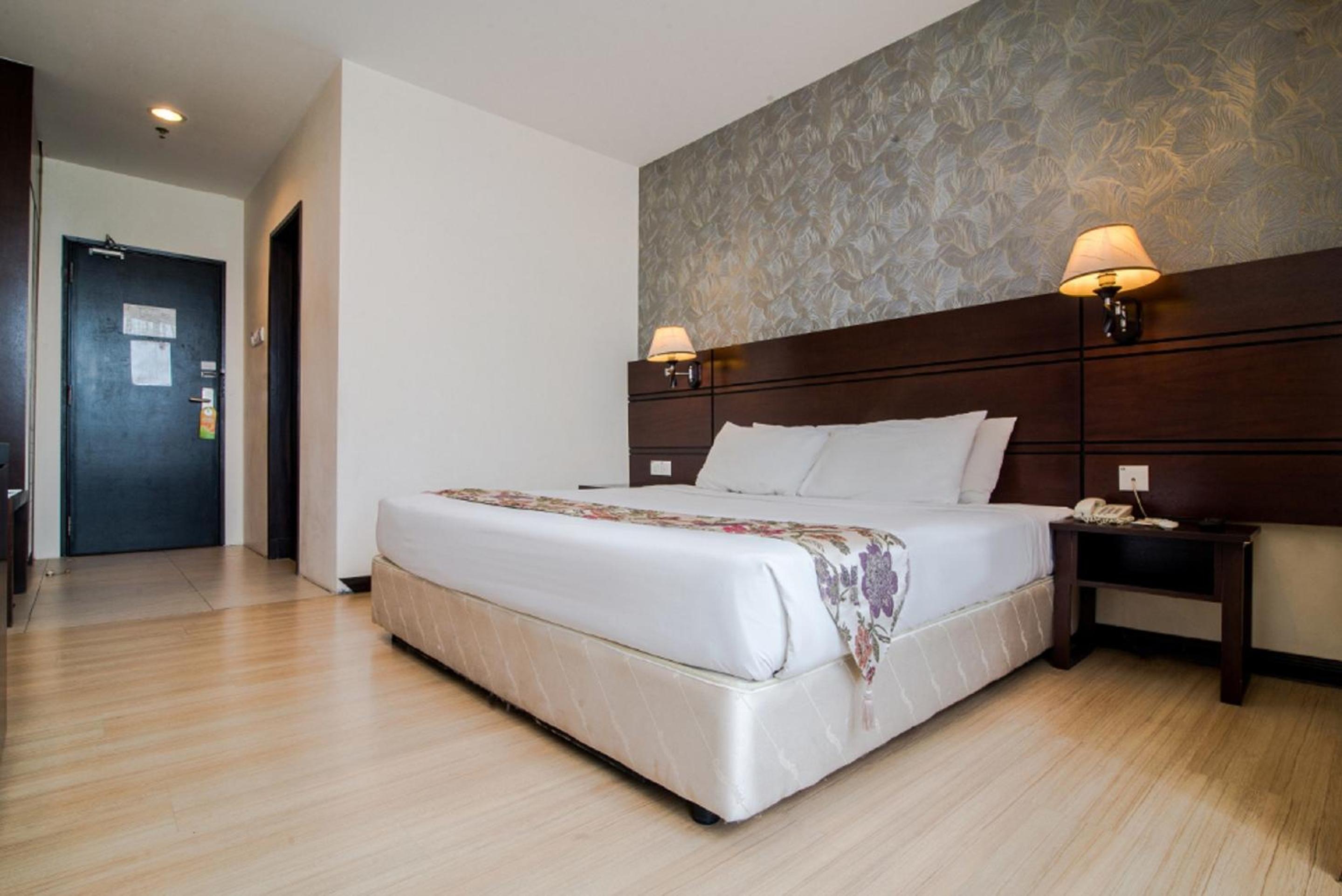 Superior King Room - Photo 2