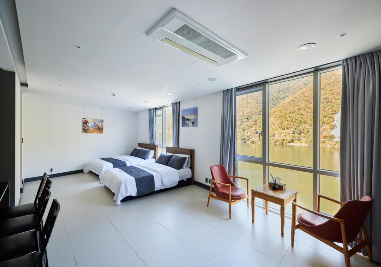 Deluxe Twin Room - Photo 2