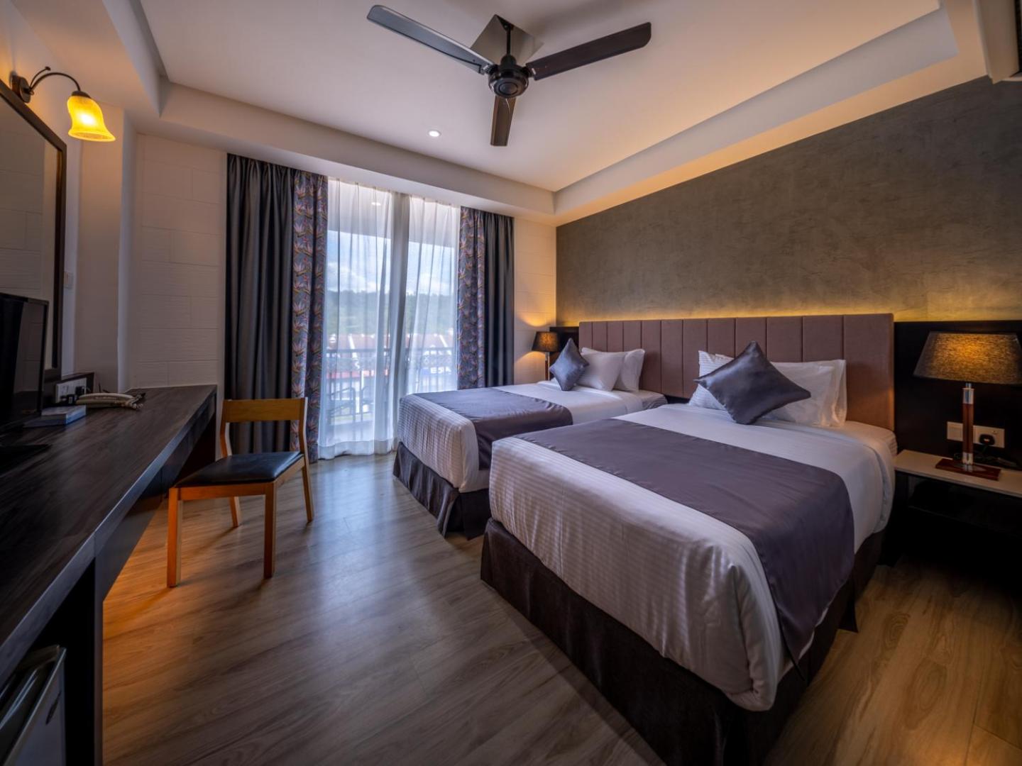 Two-Bedroom Suite (side by side)