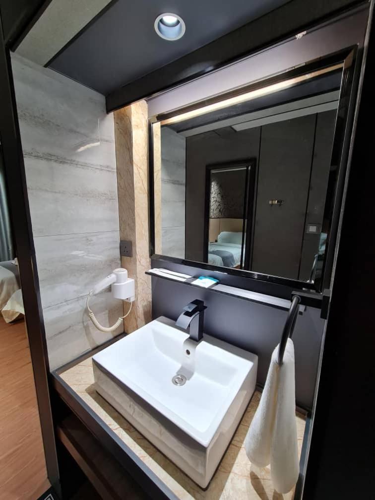 Queen Suite