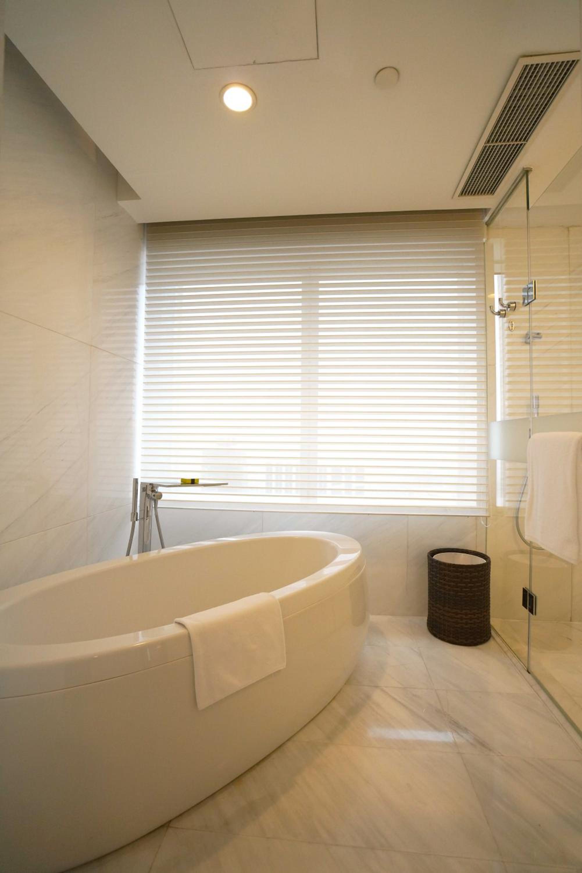 Junior King Suite - Photo 3