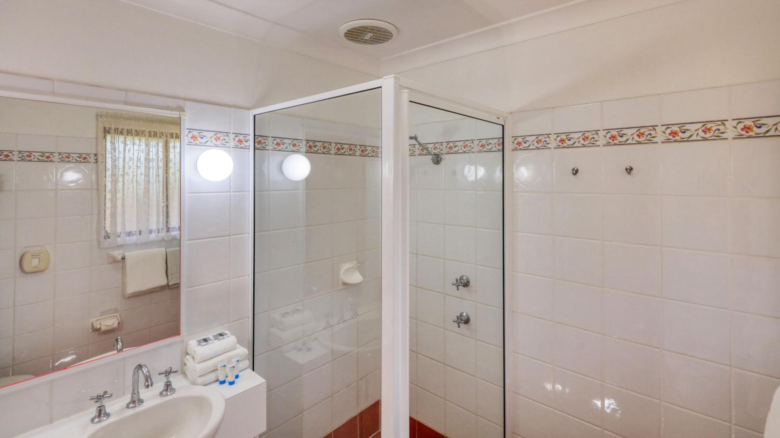 Deluxe Queen Room photo 2