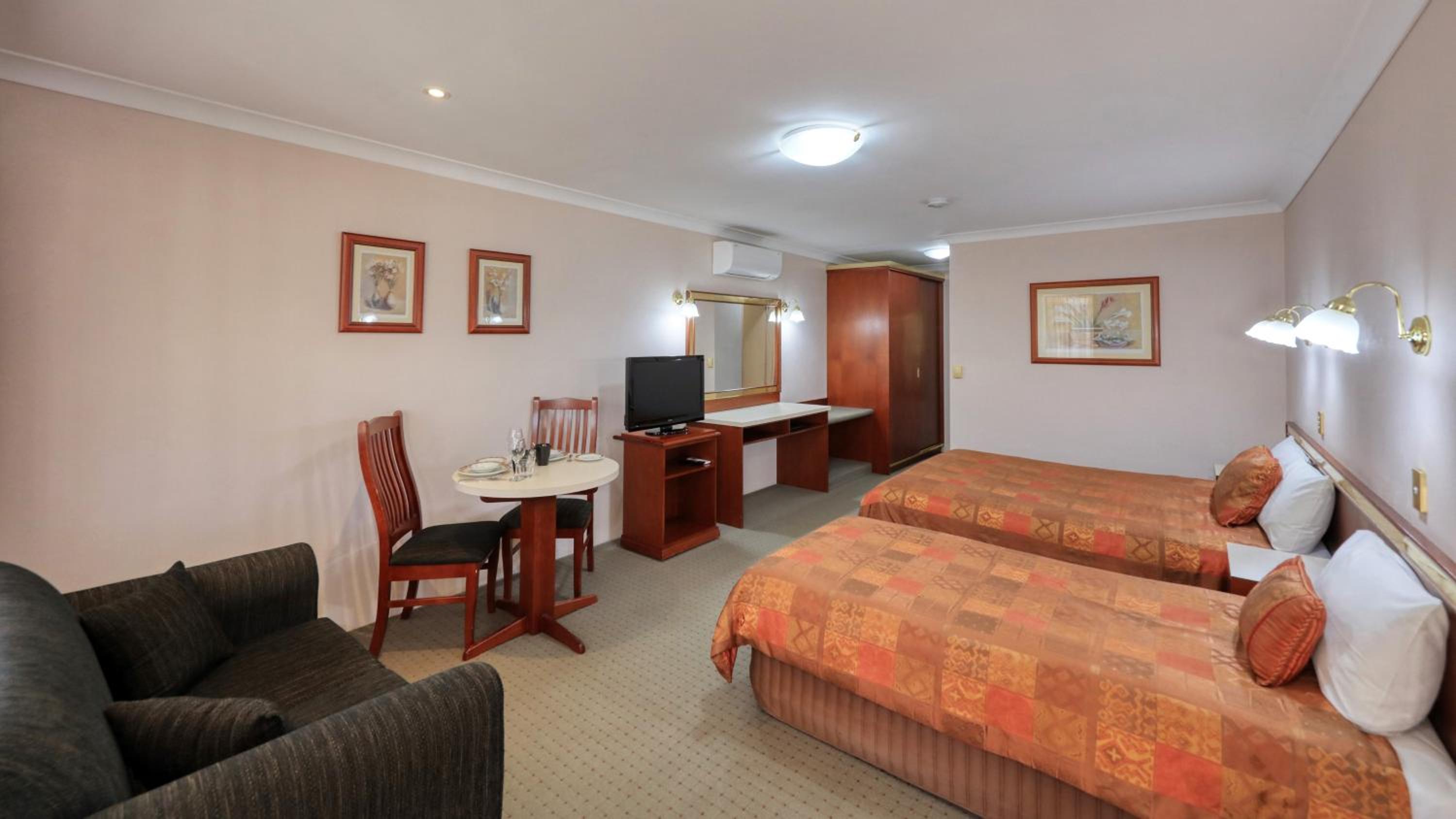 Deluxe Twin Room photo 1