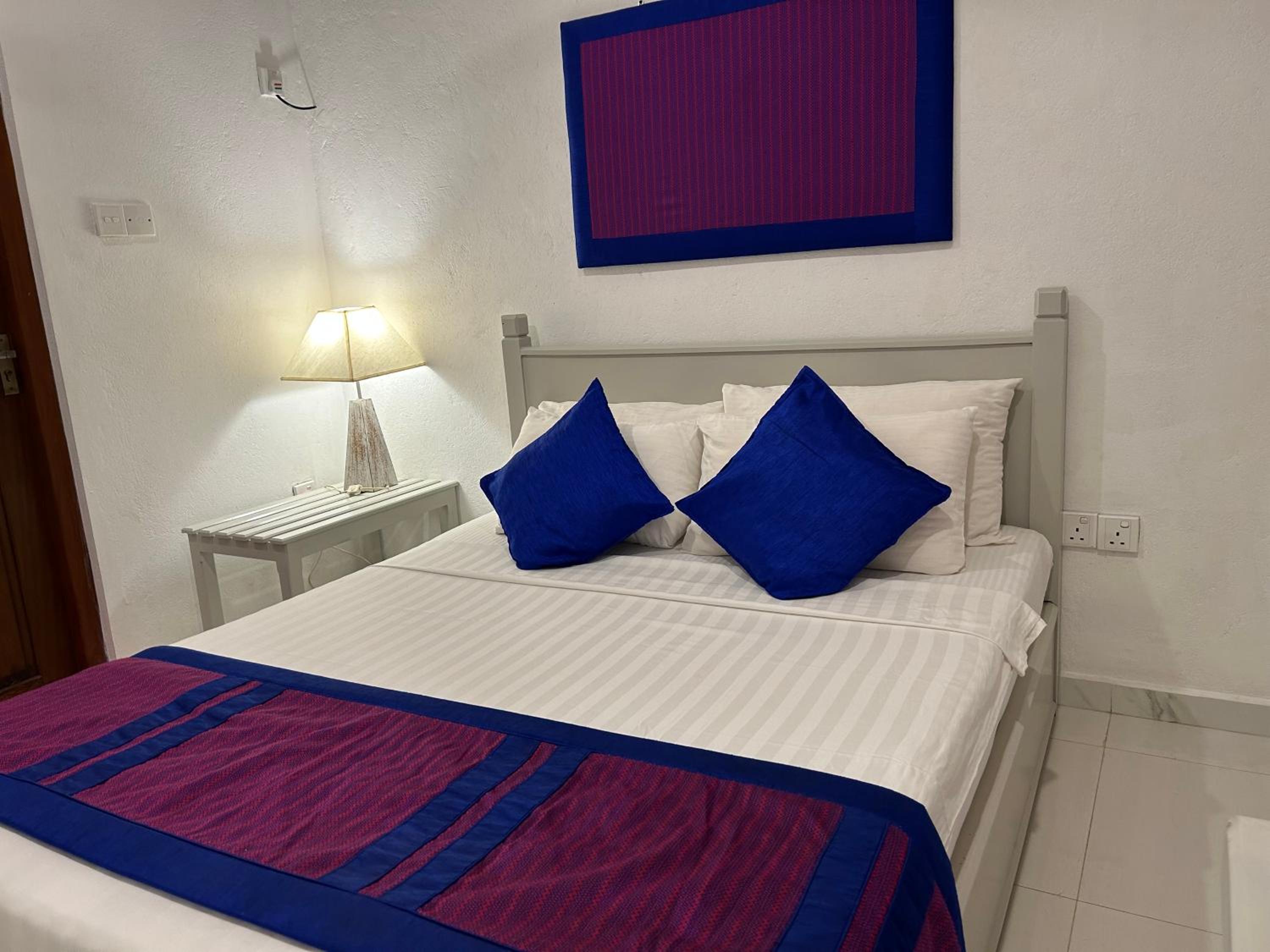 Deluxe Double Room with Balcony photo 2