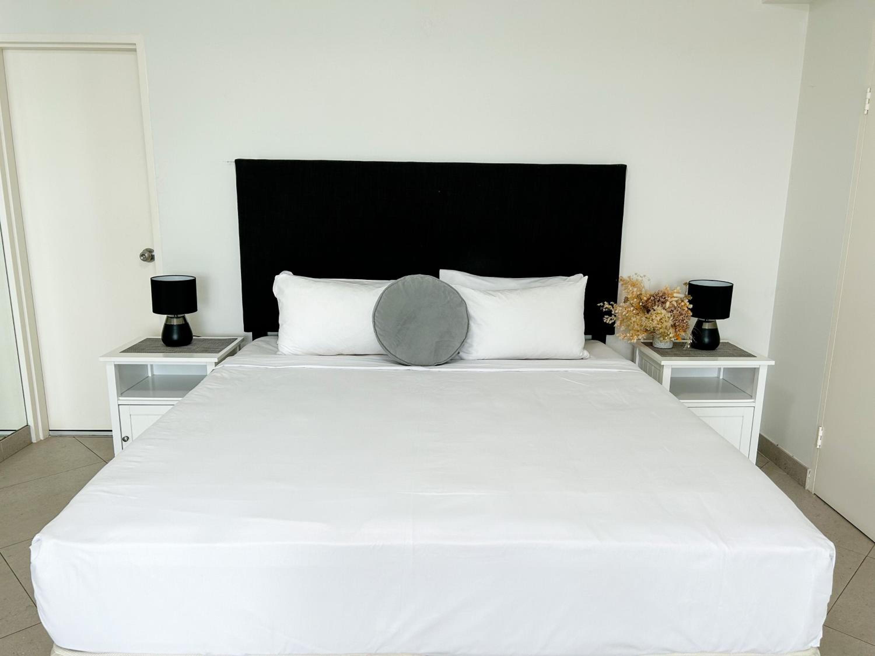 Apartment with Sea View photo 1