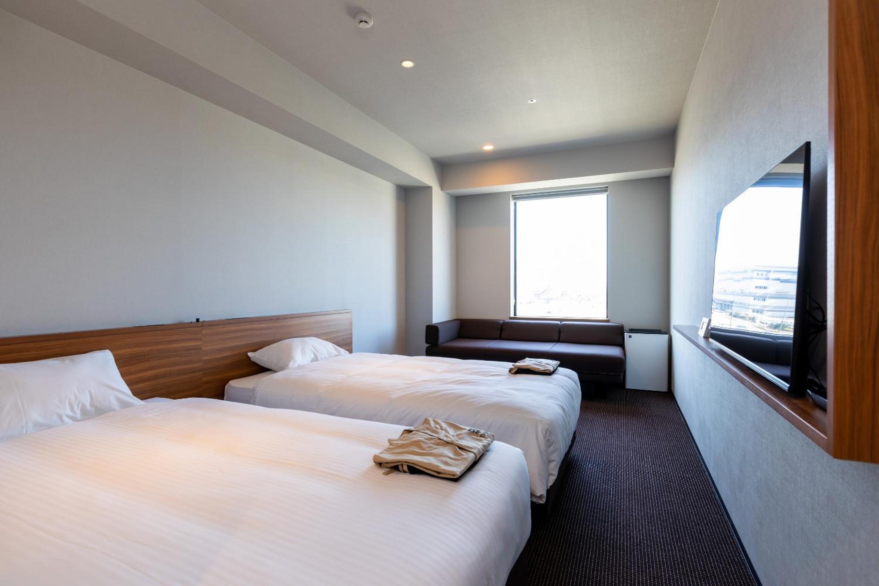 Standard Twin Room - Photo 1