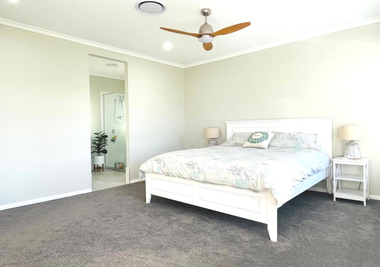 Four-Bedroom House photo 3