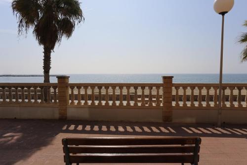 Two-Bedroom Apartment with Sea View-Escalera B-14