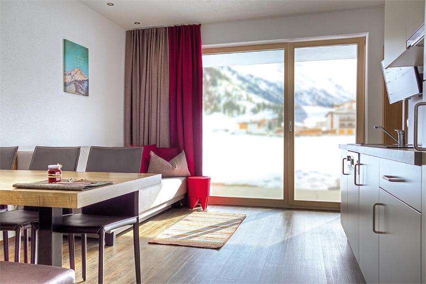 Apartment with Terrace photo 3