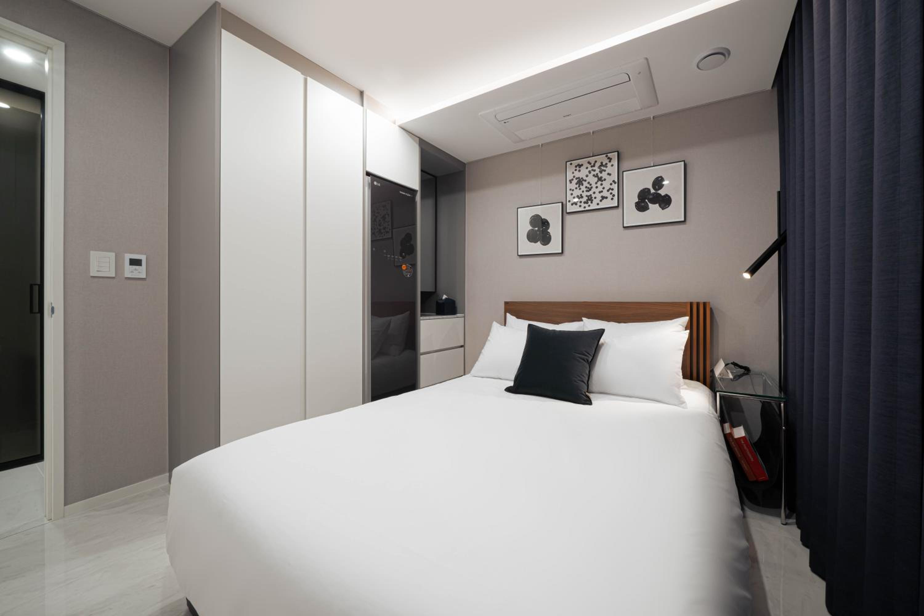 Premier Suite Random - Photo 4