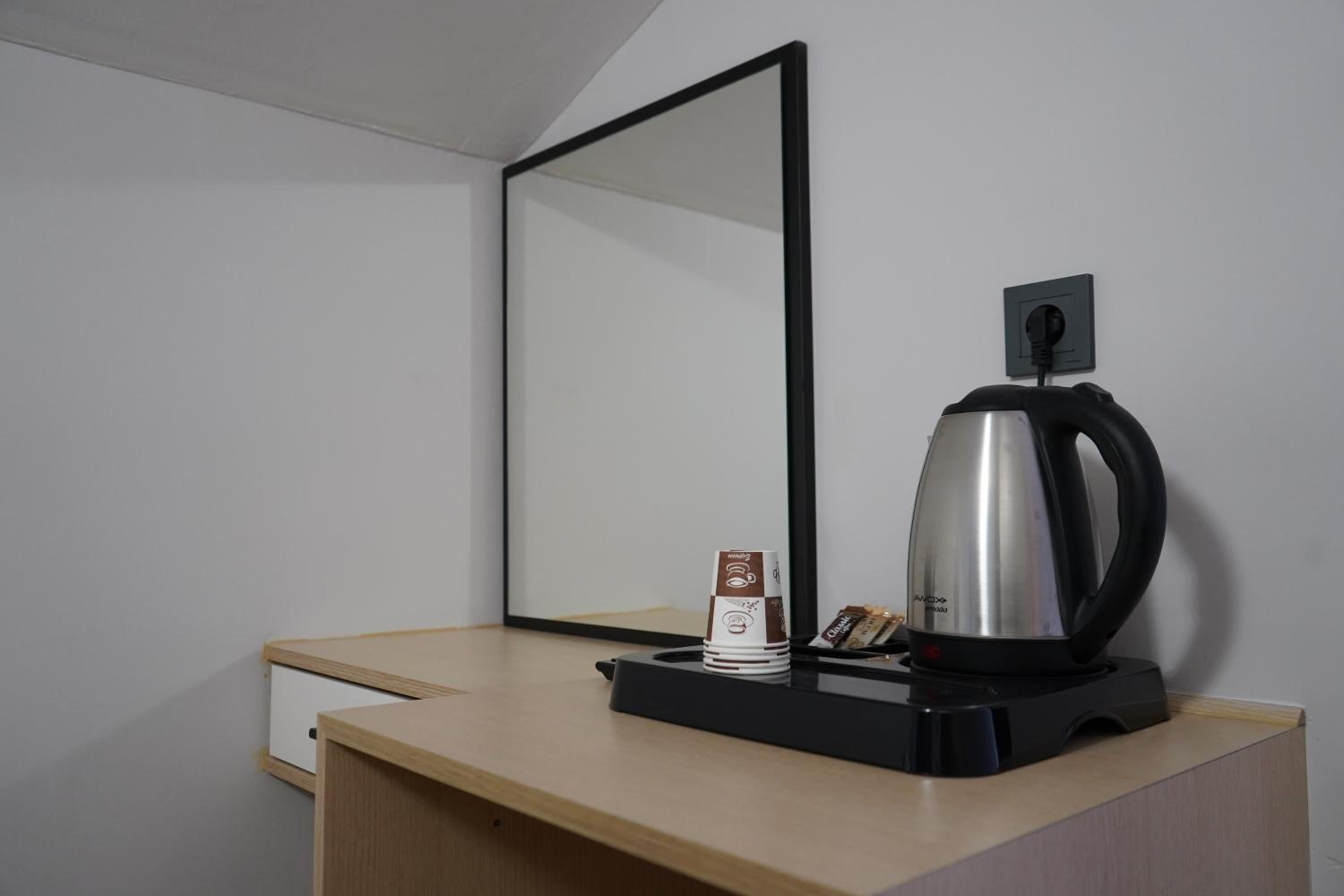 Economy Double Room - Photo 14