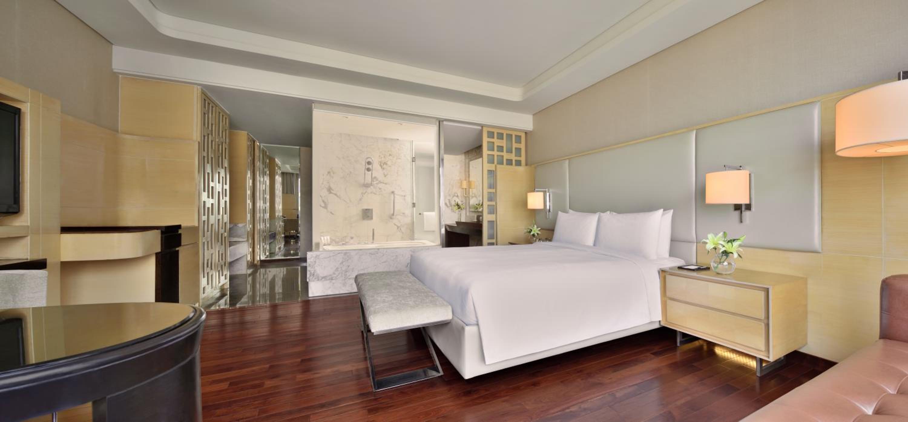 Deluxe King Room with Bathtub & INR 1,000 Credit on select hotel services