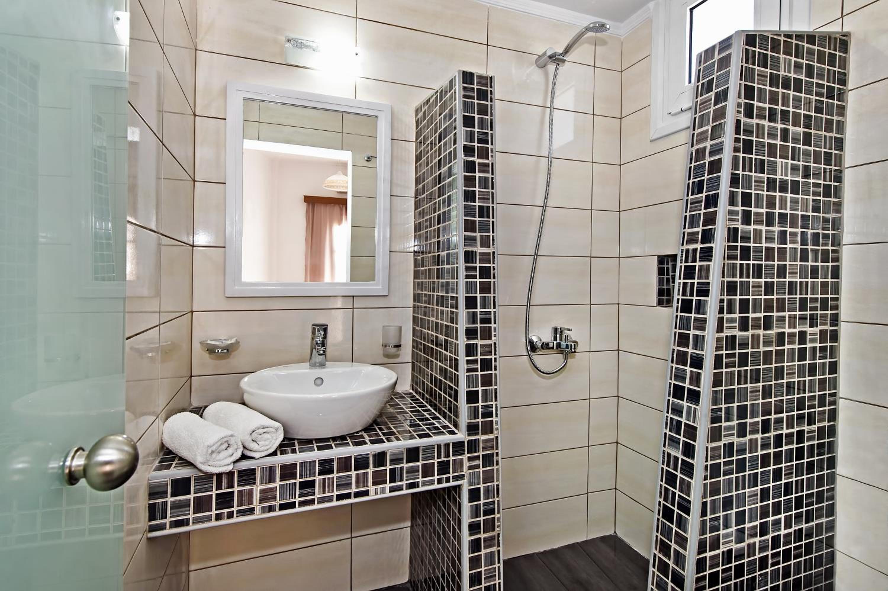 Superior Double Room - Photo 10